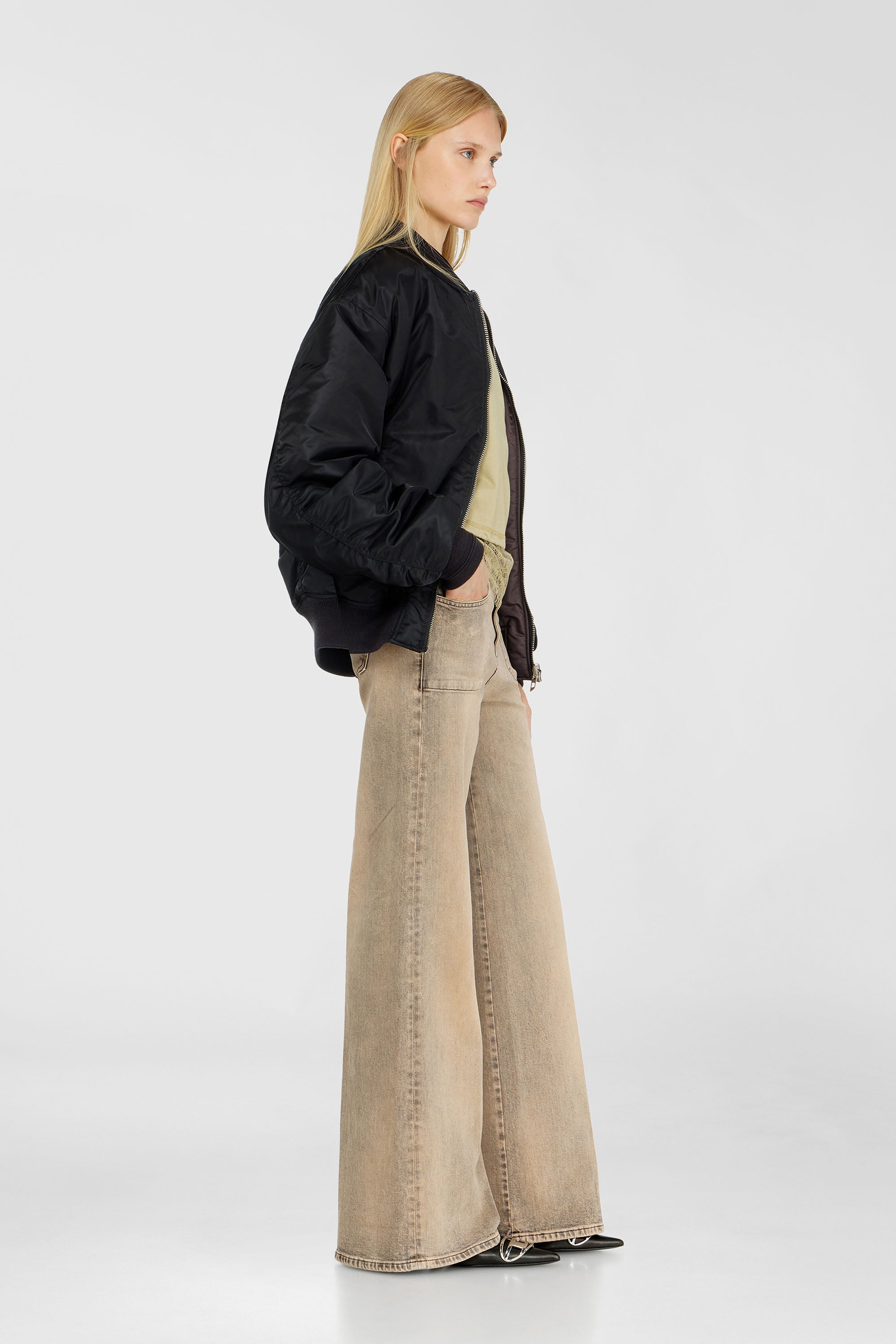 Diesel - Flare Jeans 1978 D-Akemi 09P53 Donna, Beige - Image 1