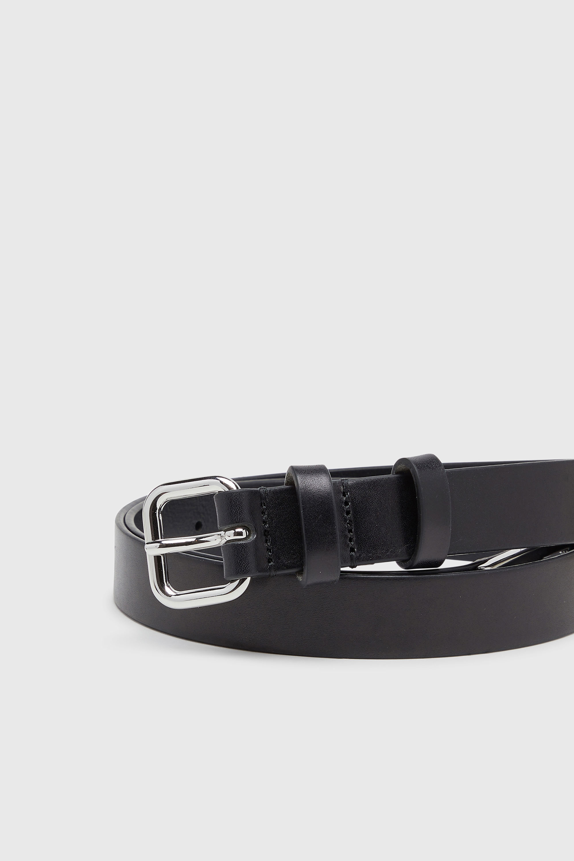 Diesel - B-D LOGO TIP 25, 2,4 cm cintura in pelle con punta D Donna in Nero - 3