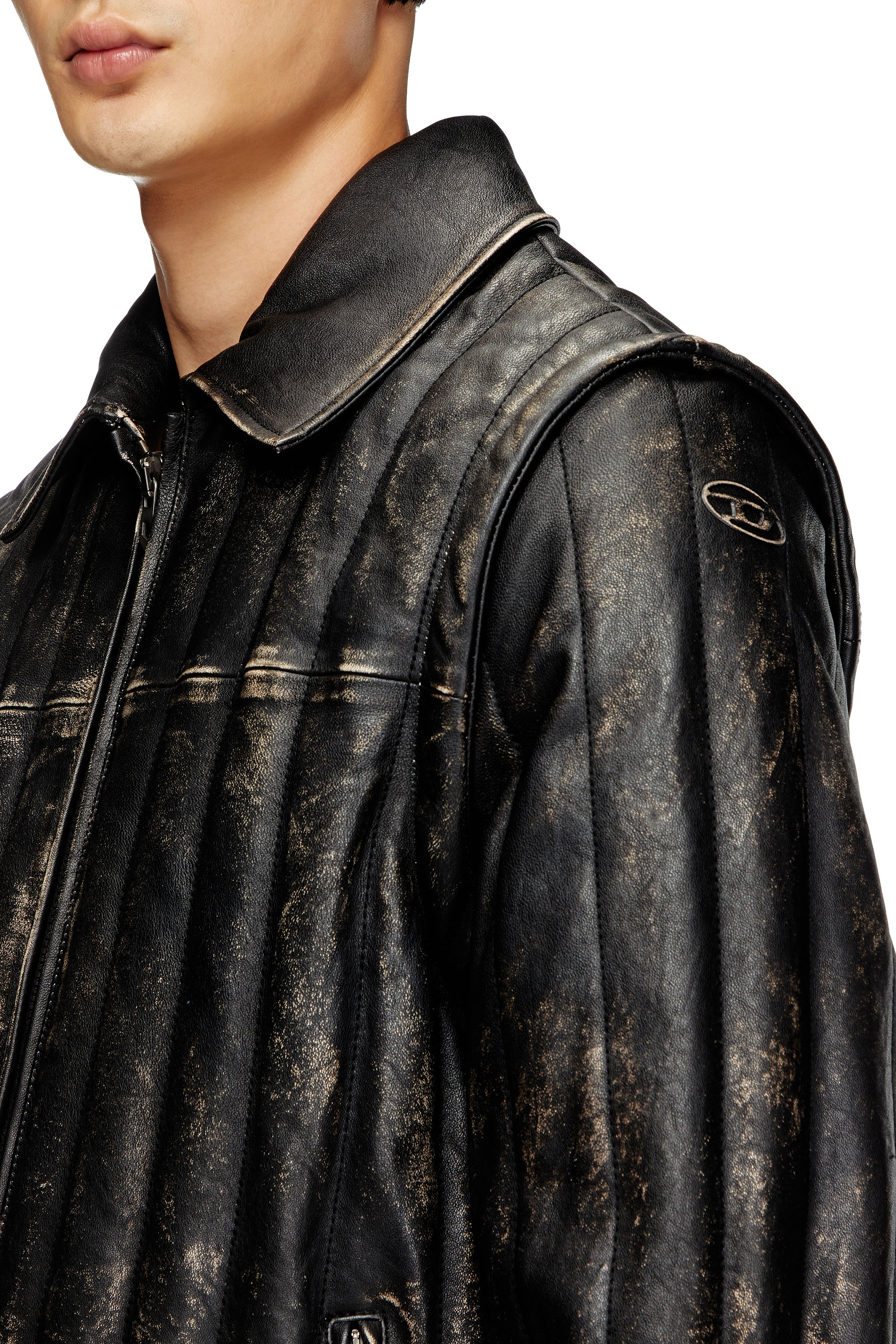 Diesel - L-ALBERT, Giacca-gilet in pelle distressed imbottita Uomo in Nero - 5