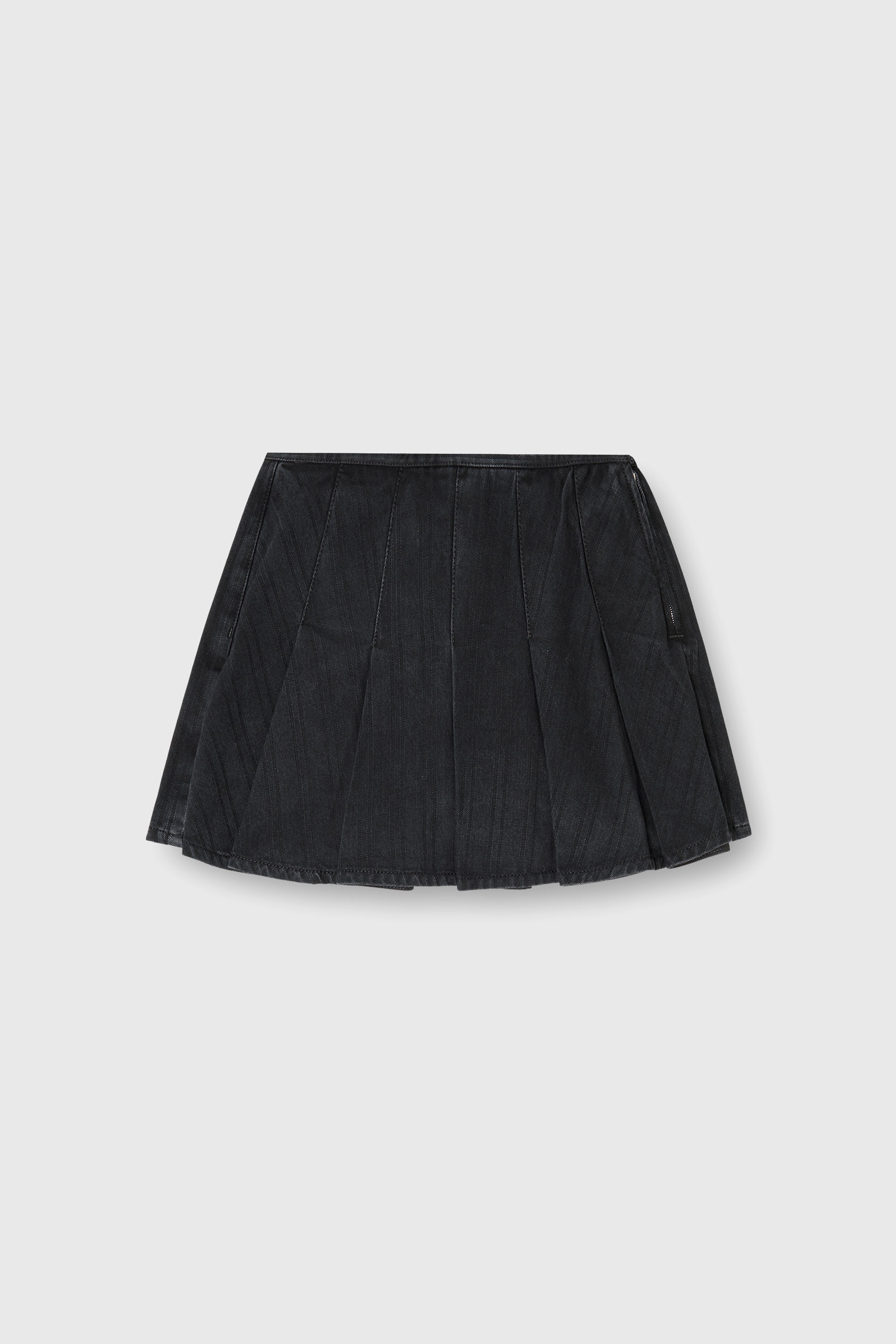 Diesel - DE-SHERO, Gonna pantalone plissettata in denim a righe Donna in Nero - 2