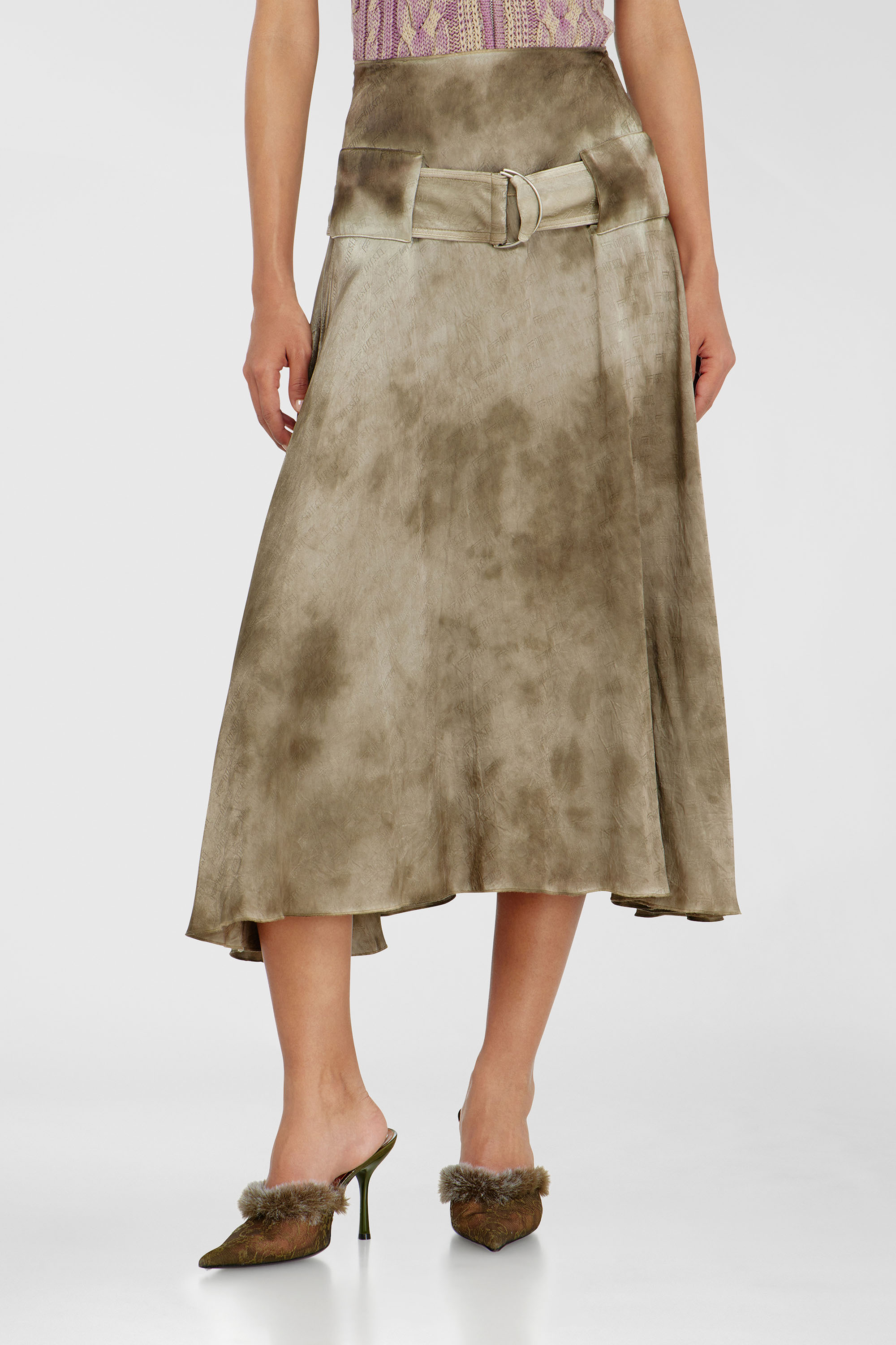Diesel - O-DYLE, Gonna midi con cintura in raso jacquard logo Donna in Marrone - 1