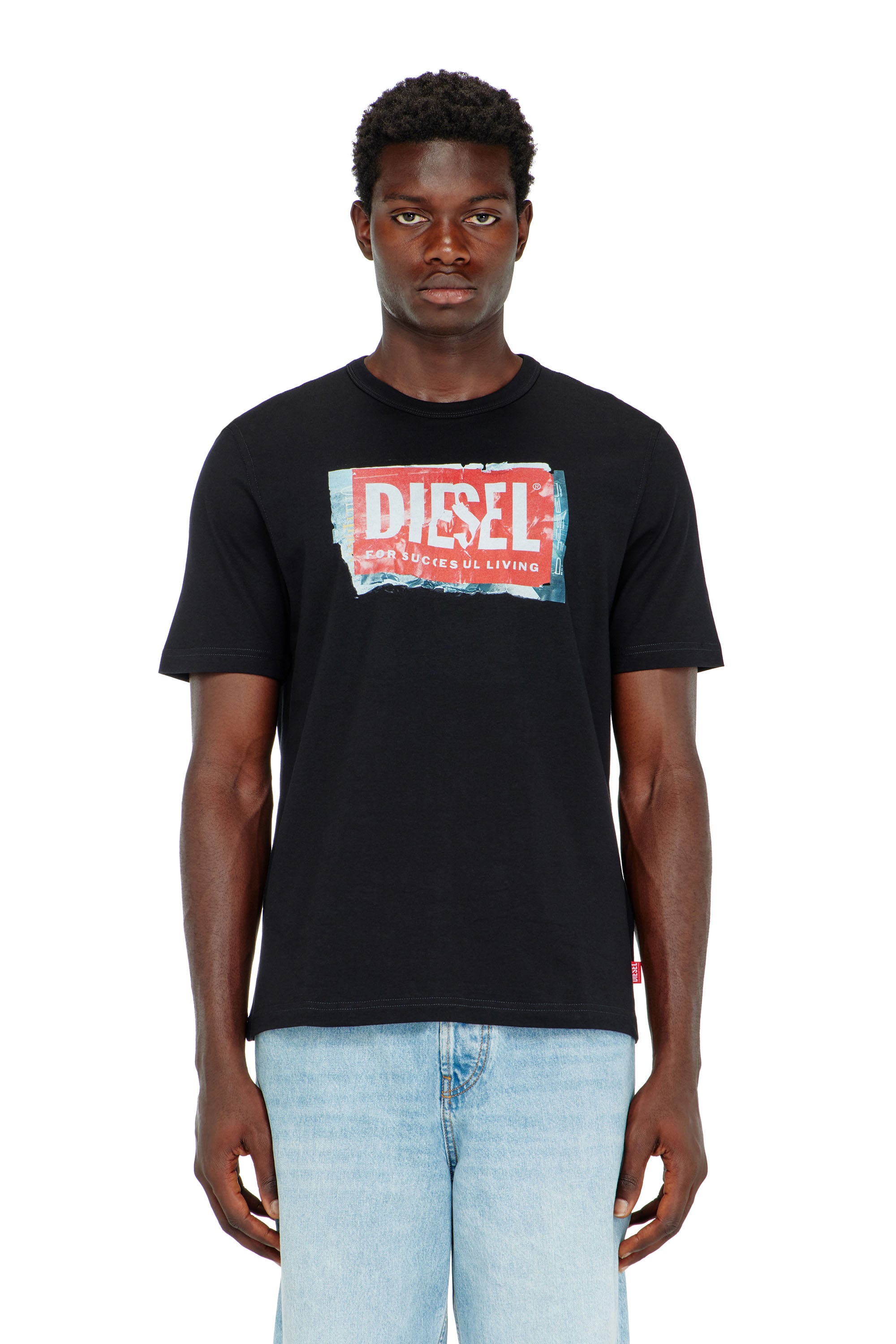 Diesel - T-ADJUST-Q6, T-shirt con logo effetto stropicciato Uomo in Nero - 1