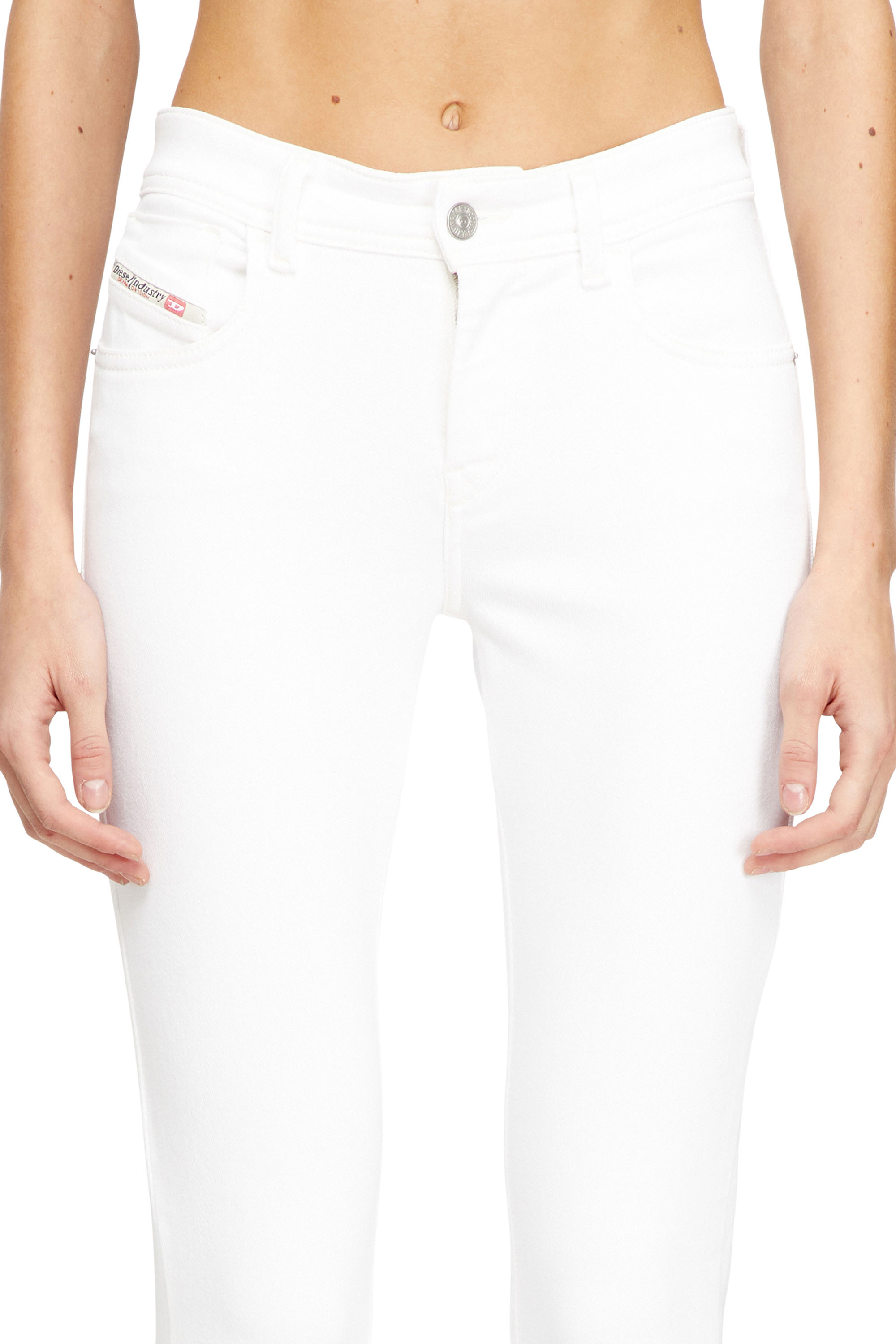 Diesel - Skinny Jeans 2017 Slandy 09F90 Donna, Bianco - Image 4