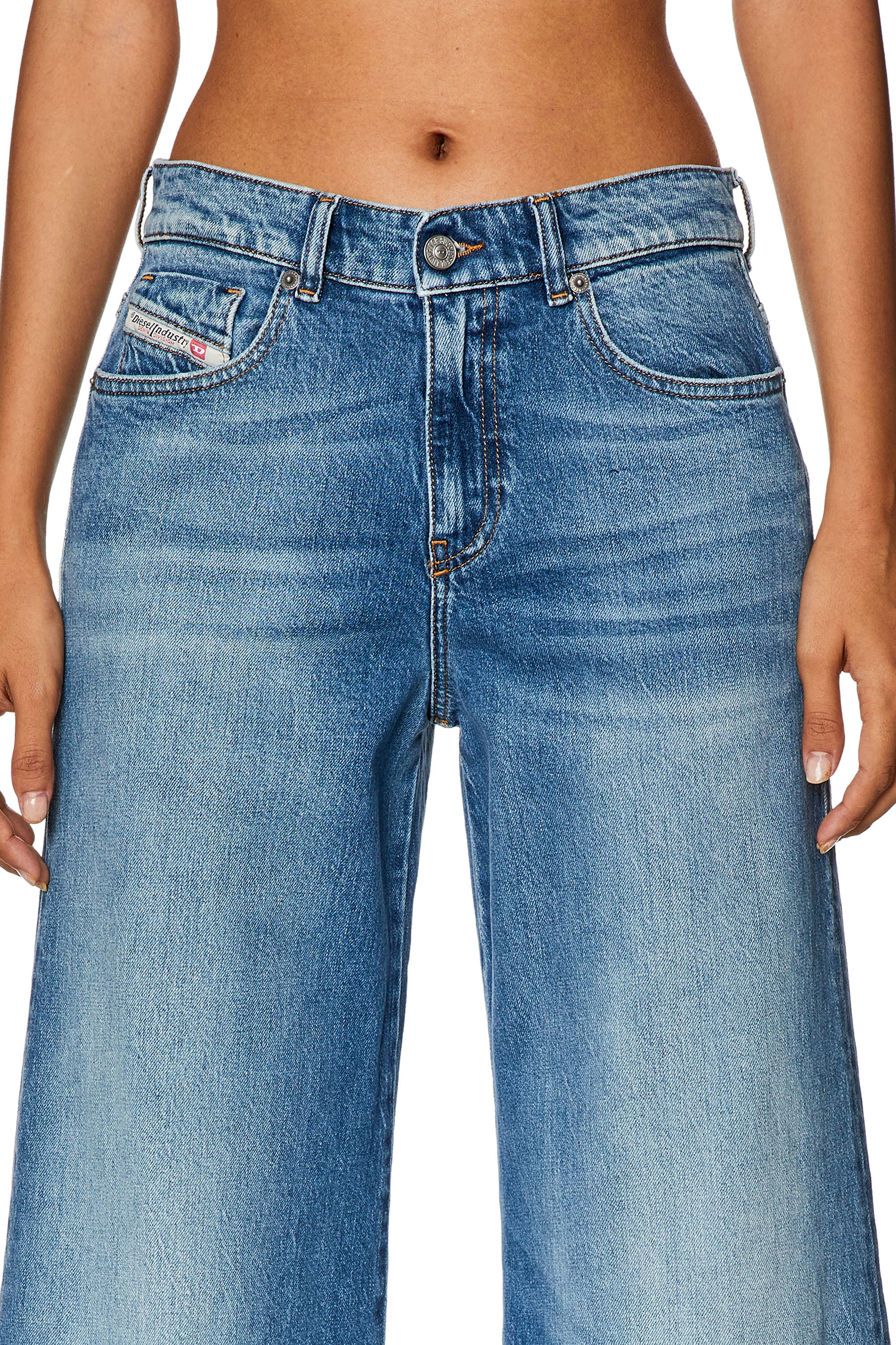 Diesel - Bootcut and Flare Jeans 1978 D-Akemi 007P9, Blu medio - Image 3