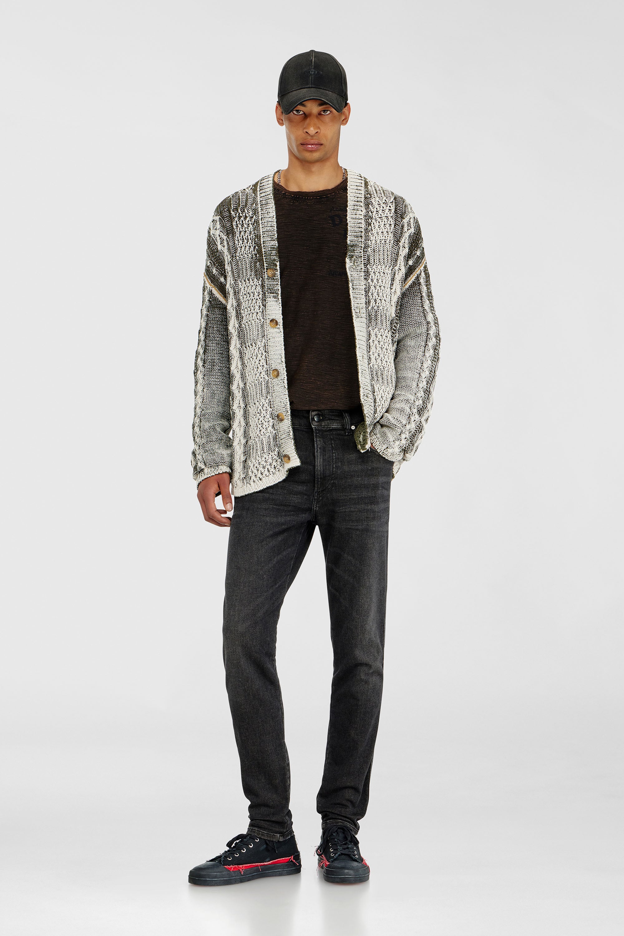 Diesel - Slim 2062 D-Strukt Joggjeans&reg; 09P92 Uomo, Nero/Grigio scuro - Image 1