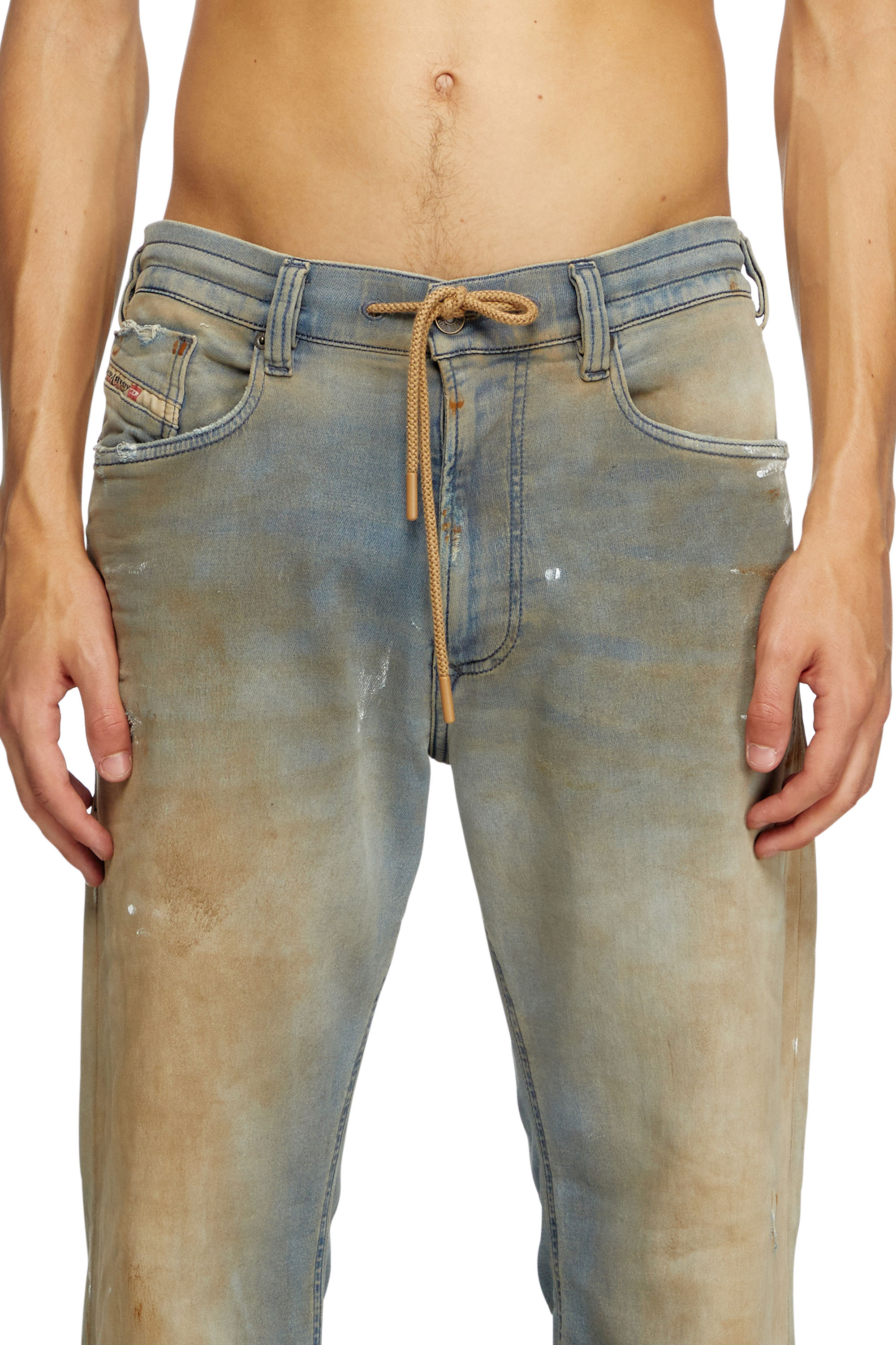 Diesel - Relaxed 2080 D-Reel Joggjeans® 068QL Uomo, Blu Chiaro - Image 4