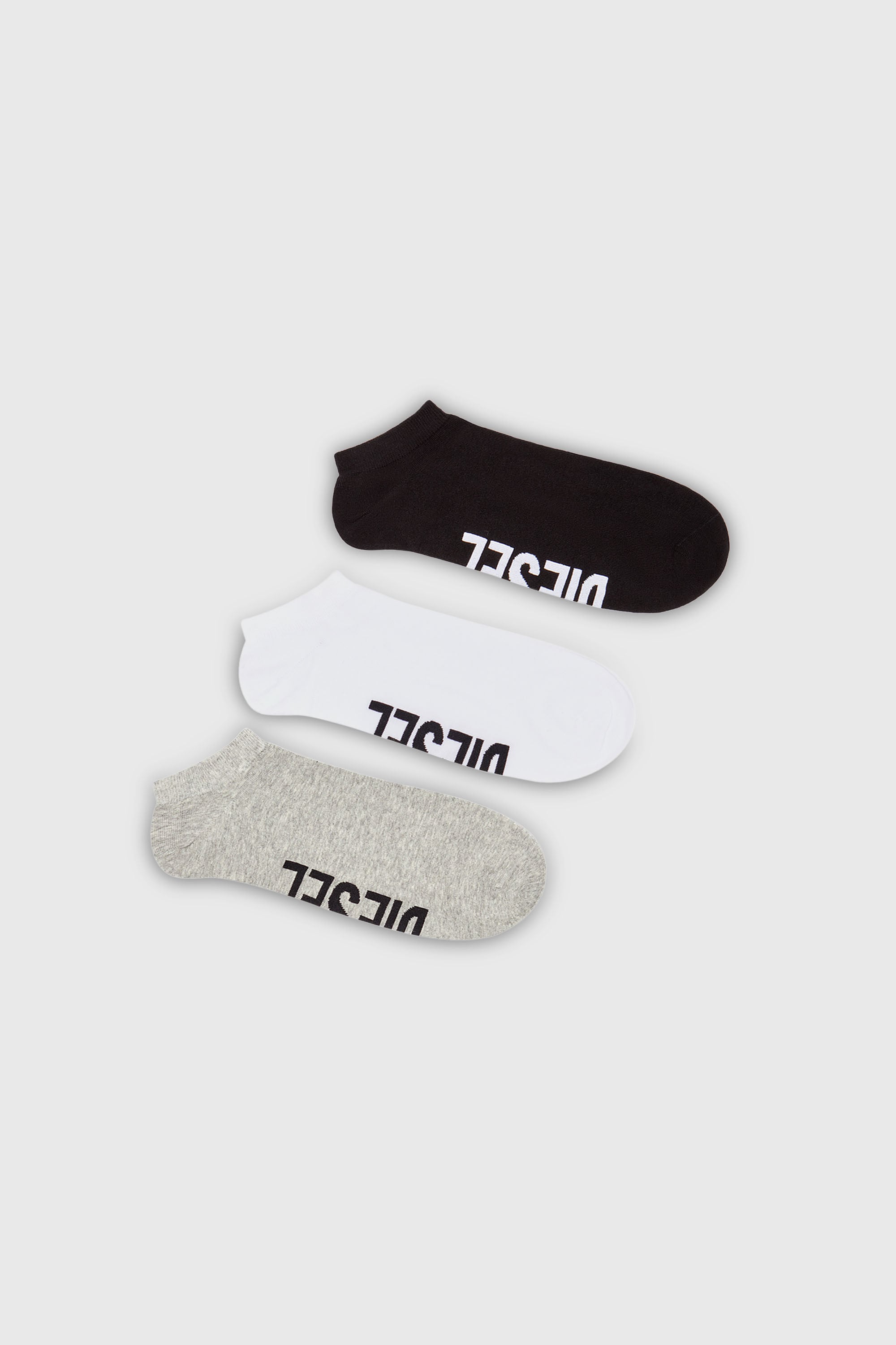 Diesel - SKM-GOST-THREEPACK, Set da tre calzini corti con logo sul collo del piede Uomo in Multicolor - 1