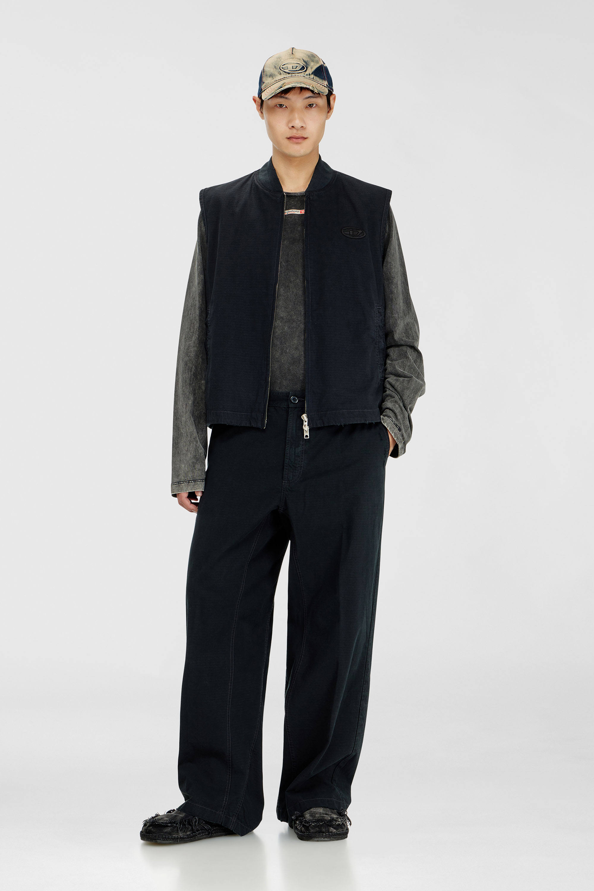 Diesel - P-BALL, Pantaloni in ripstop di cotone con fibbie laterali Uomo in Nero - 1