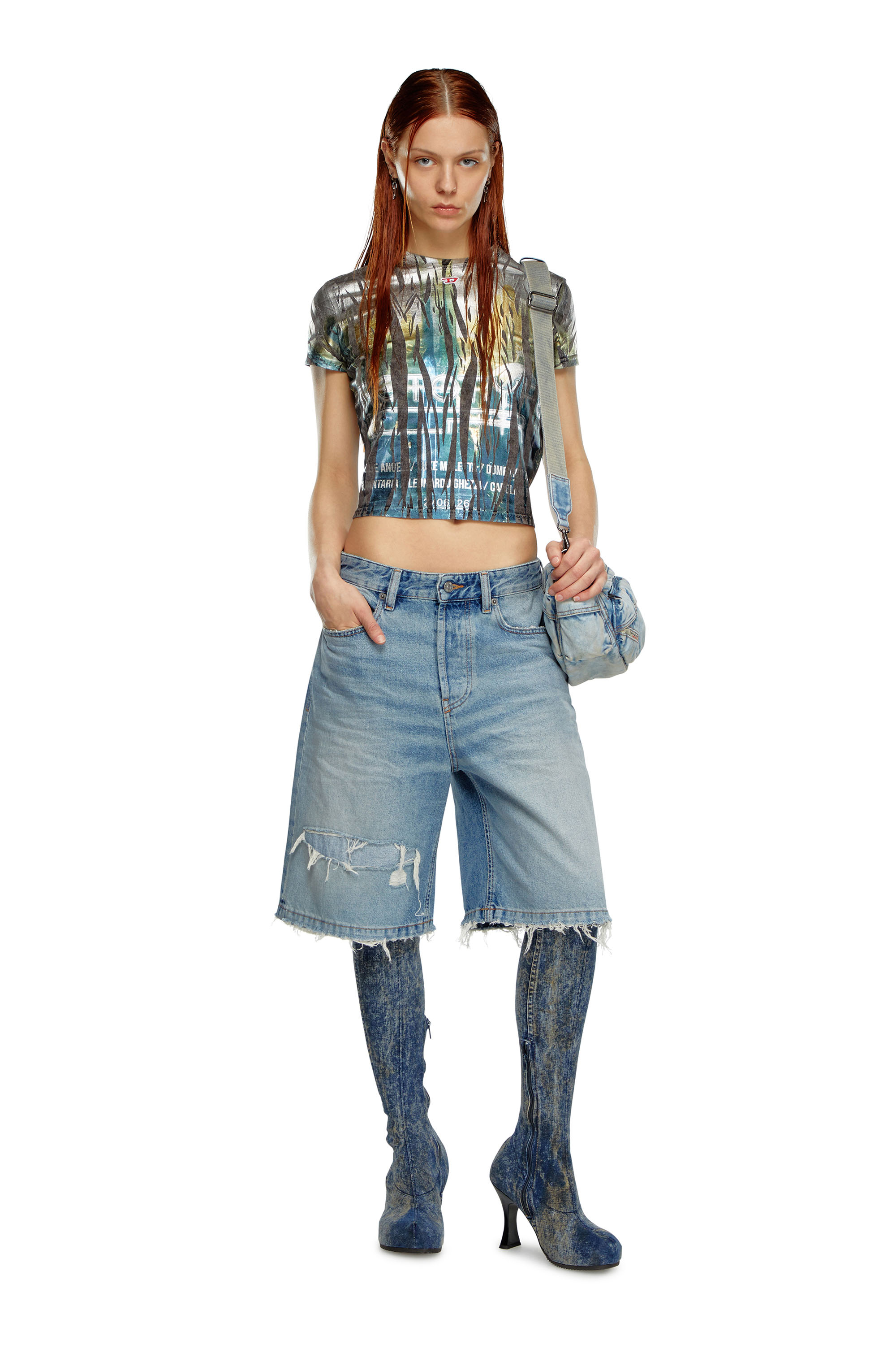 Diesel - DE-SIRE-SHORT, Donna Short in denim ripped and repaired in Blu - Image 2