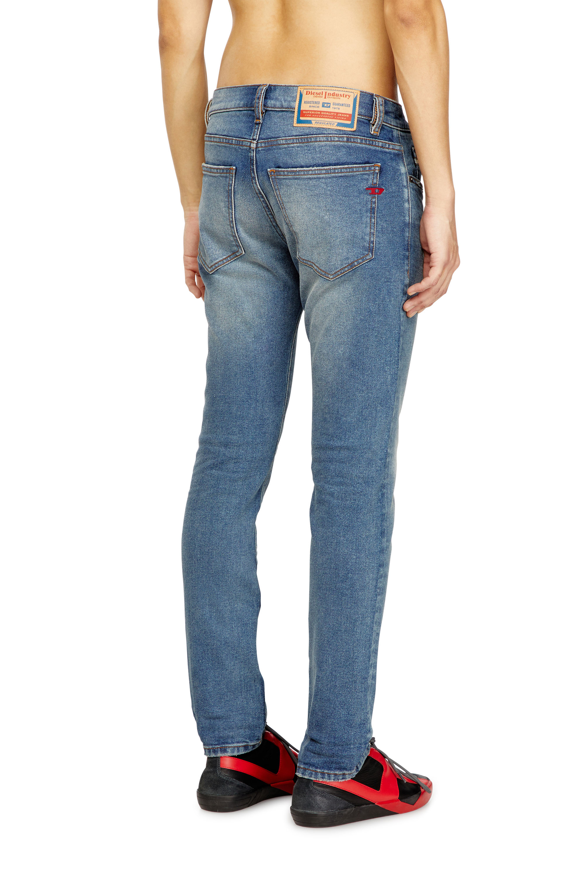 Diesel - Slim Jeans 2019 D-Strukt 0DBEF Uomo, Blu medio - Image 4