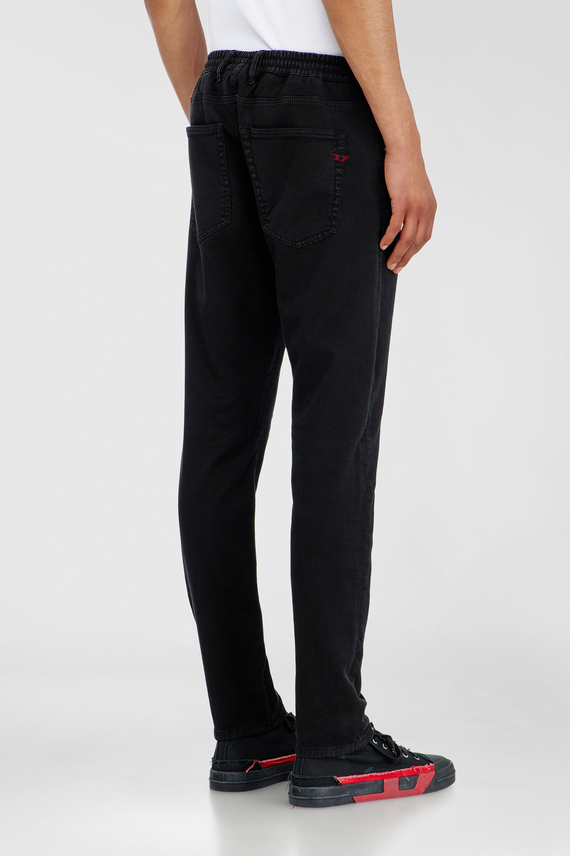 Diesel - Regular 2032 D-Krooley Joggjeans&reg; 068NH Uomo, Nero/Grigio scuro - Image 3