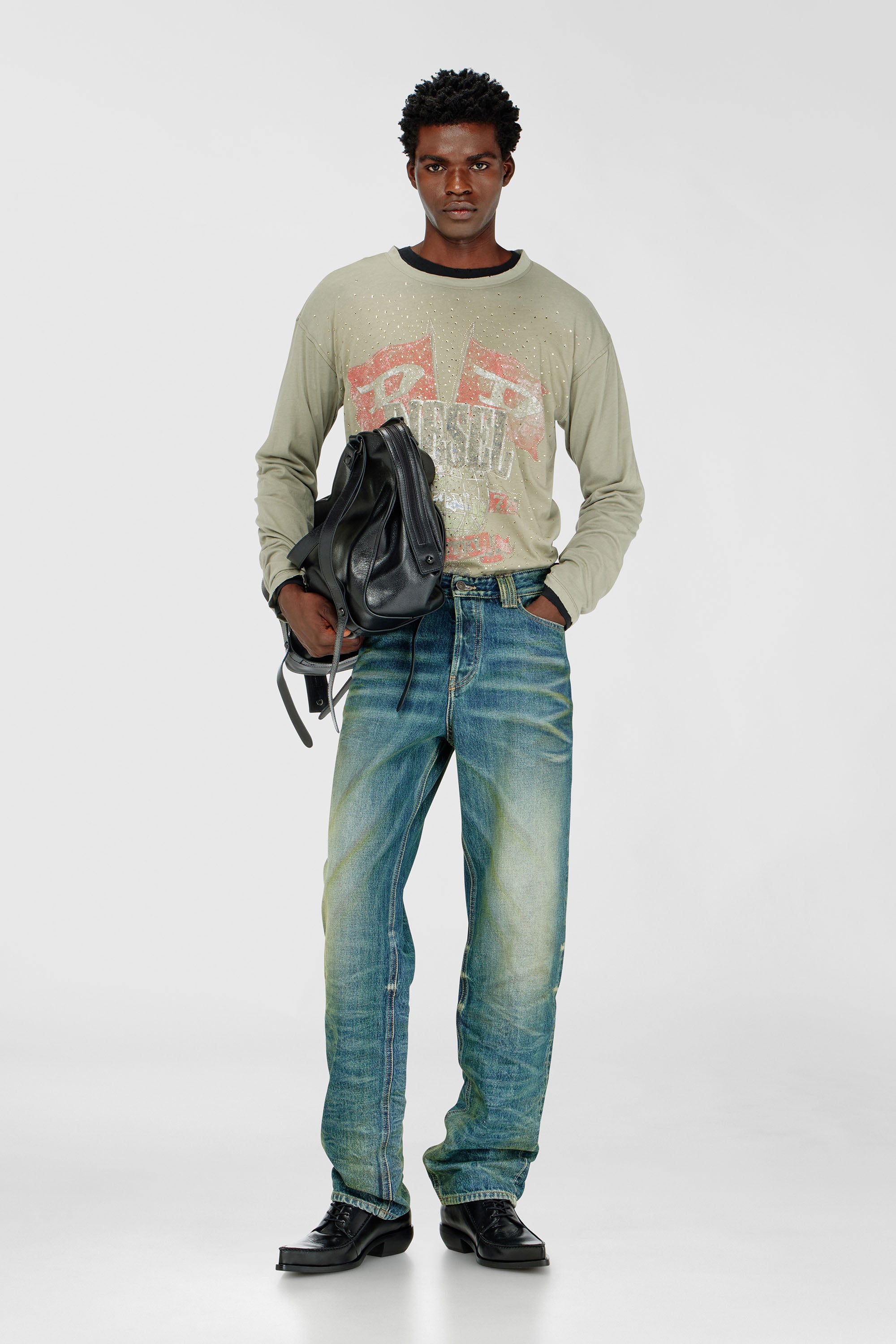 Diesel - T-GERI-LS-A, T-shirt a manica lunga con grafiche da concerto e cristalli Uomo in Verde - 2