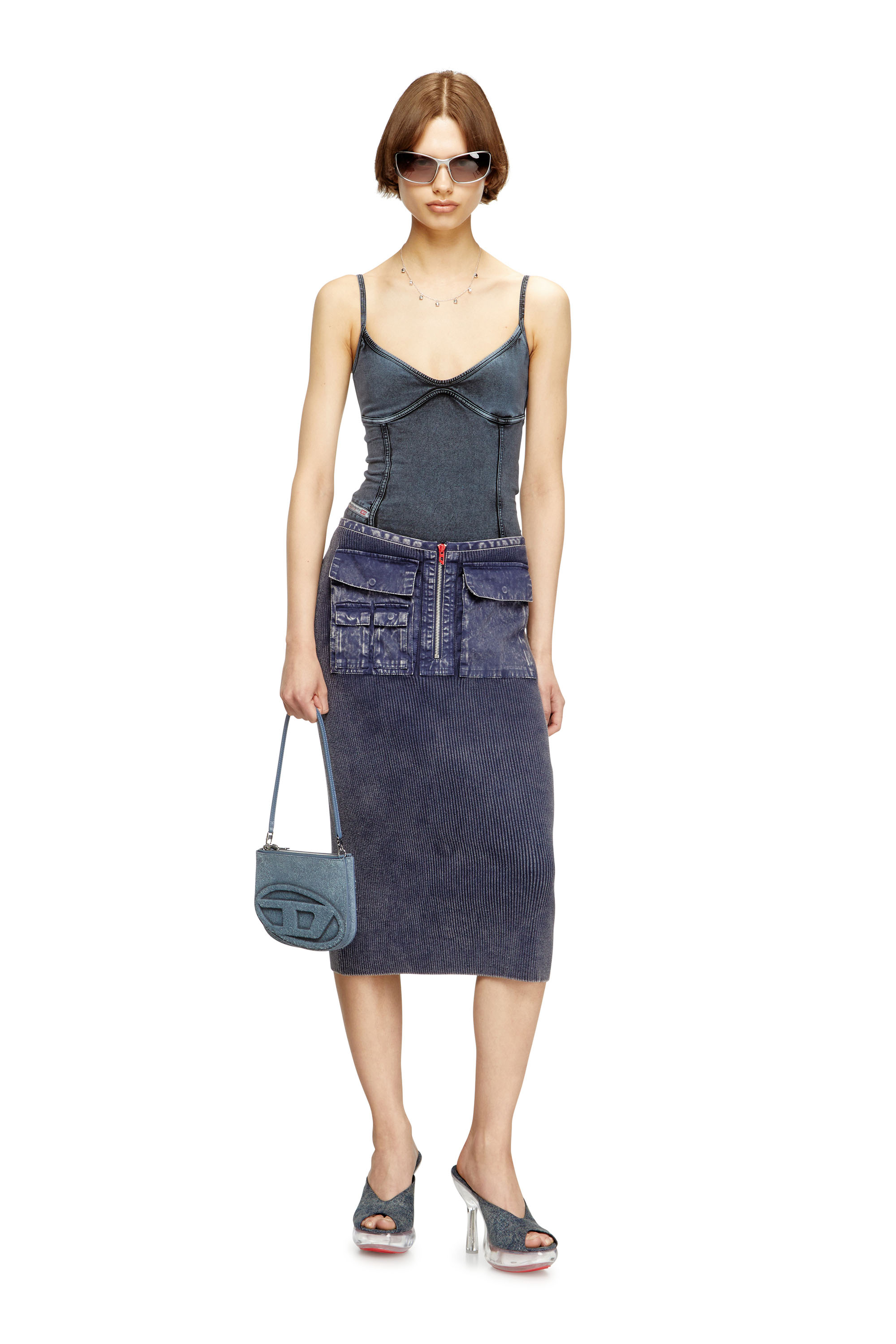 Diesel - M-MERYN, Gonna midi in maglia con tasche in denim Donna in Blu - 1