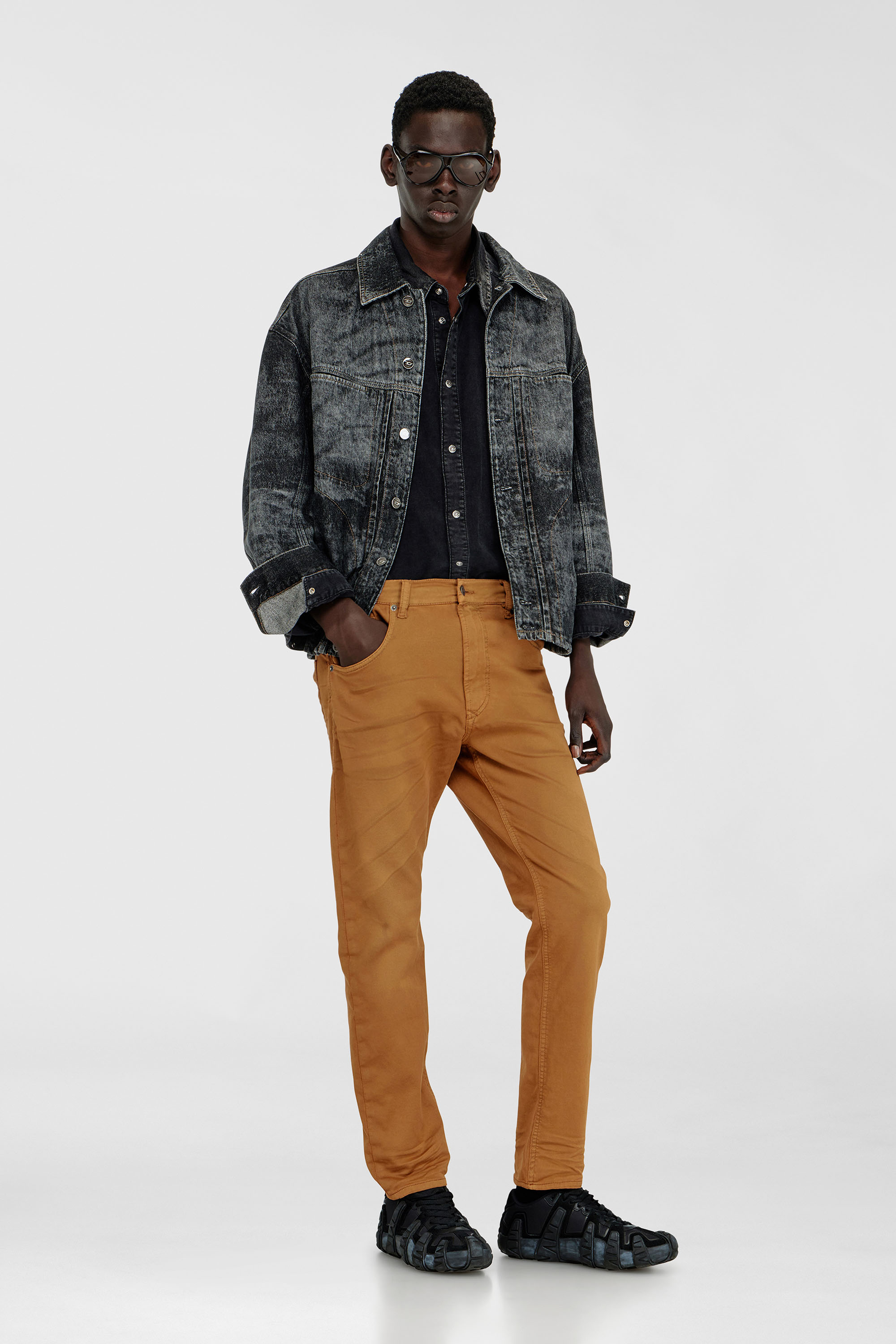 Diesel - Man's Regular 2032 D-Krooley-BW Joggjeans&reg; 0670M, Camel - 1