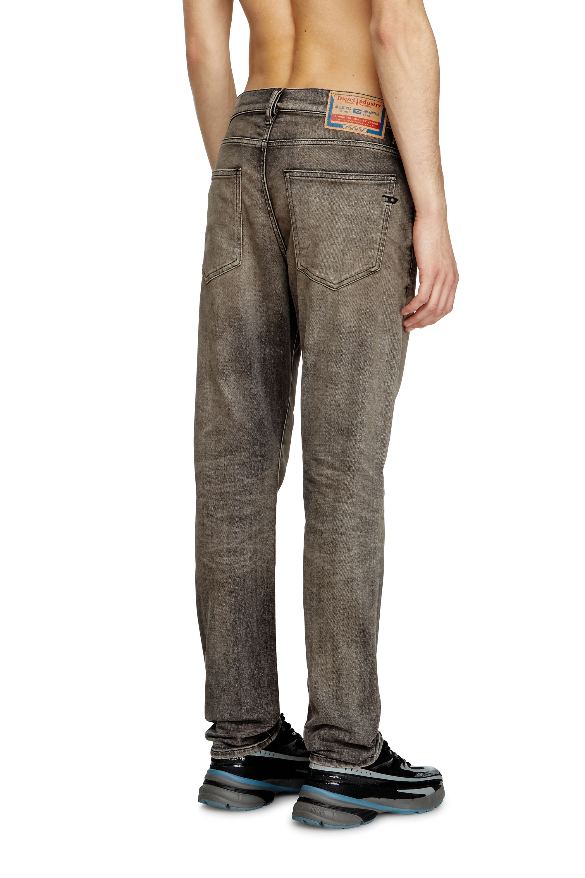 Diesel - Slim Jeans 2019 D-Strukt 09L39 Uomo, Grigio Chiaro - Image 4