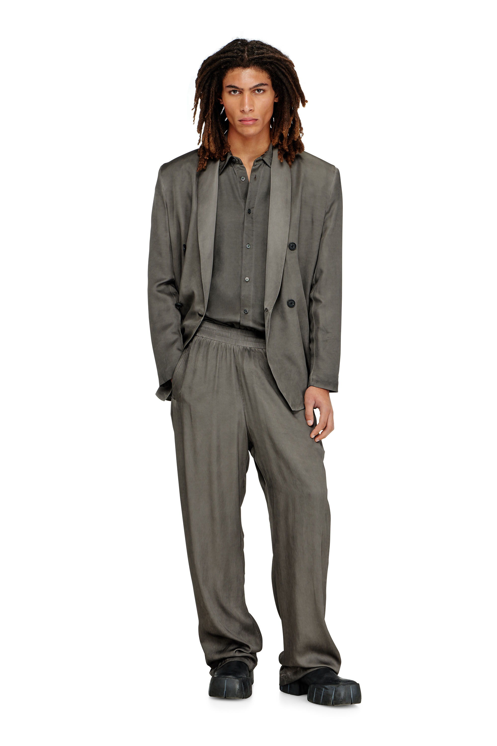 Diesel - P-THECK-ALBG, Pantaloni tuta in viscosa fluida dirt-wash Uomo in Grigio - 2