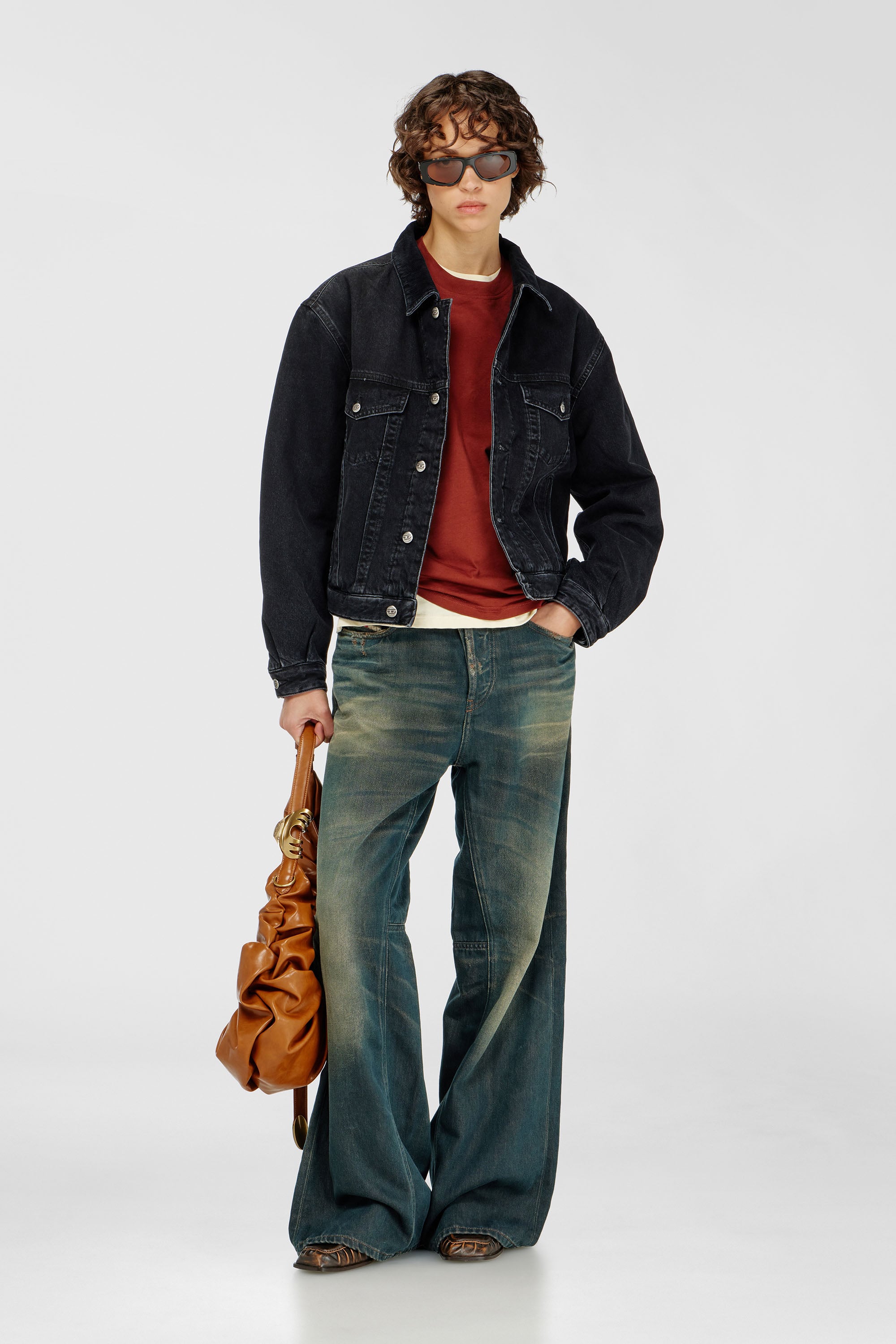 Diesel - D-RANGER-T, Giacca trucker imbottita in denim Unisex in Nero - 7