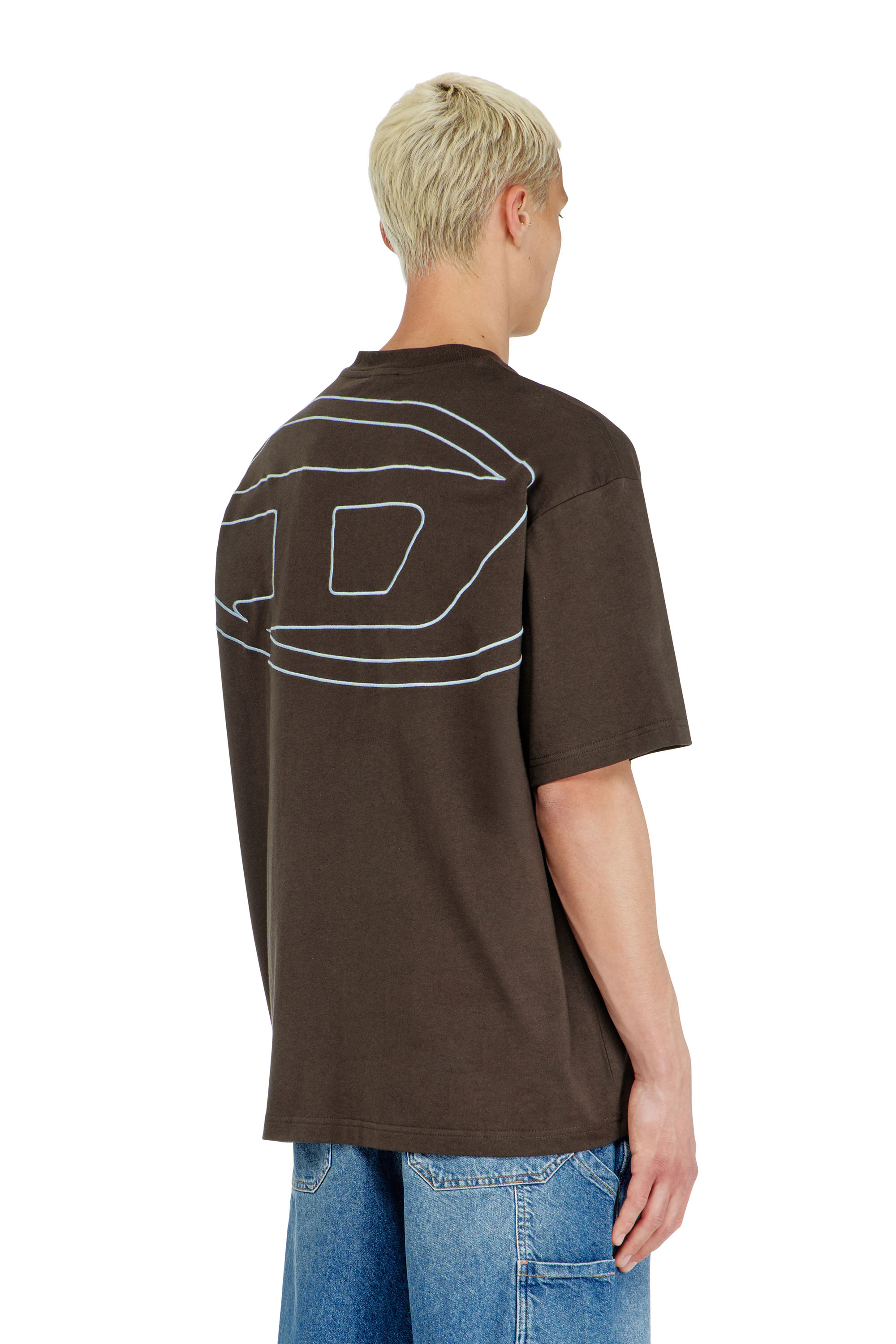 Diesel - T-BOGGY-MEGOVAL-D, T-shirt con maxi-ricamo oval D Uomo in Marrone - 4