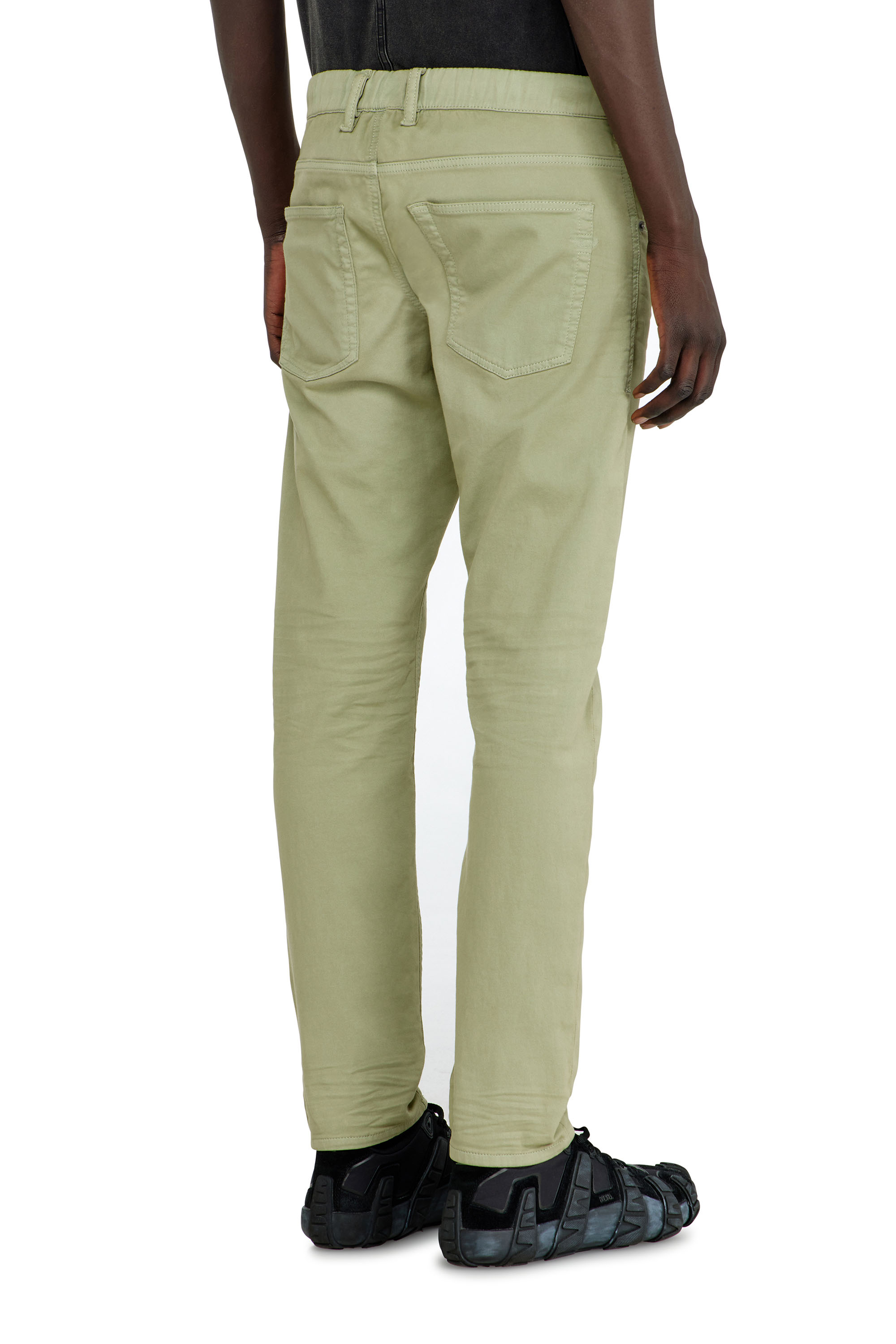 Diesel - Regular 2032 D-Krooley-BW Joggjeans&reg; 0670M Uomo, Beige - Image 4