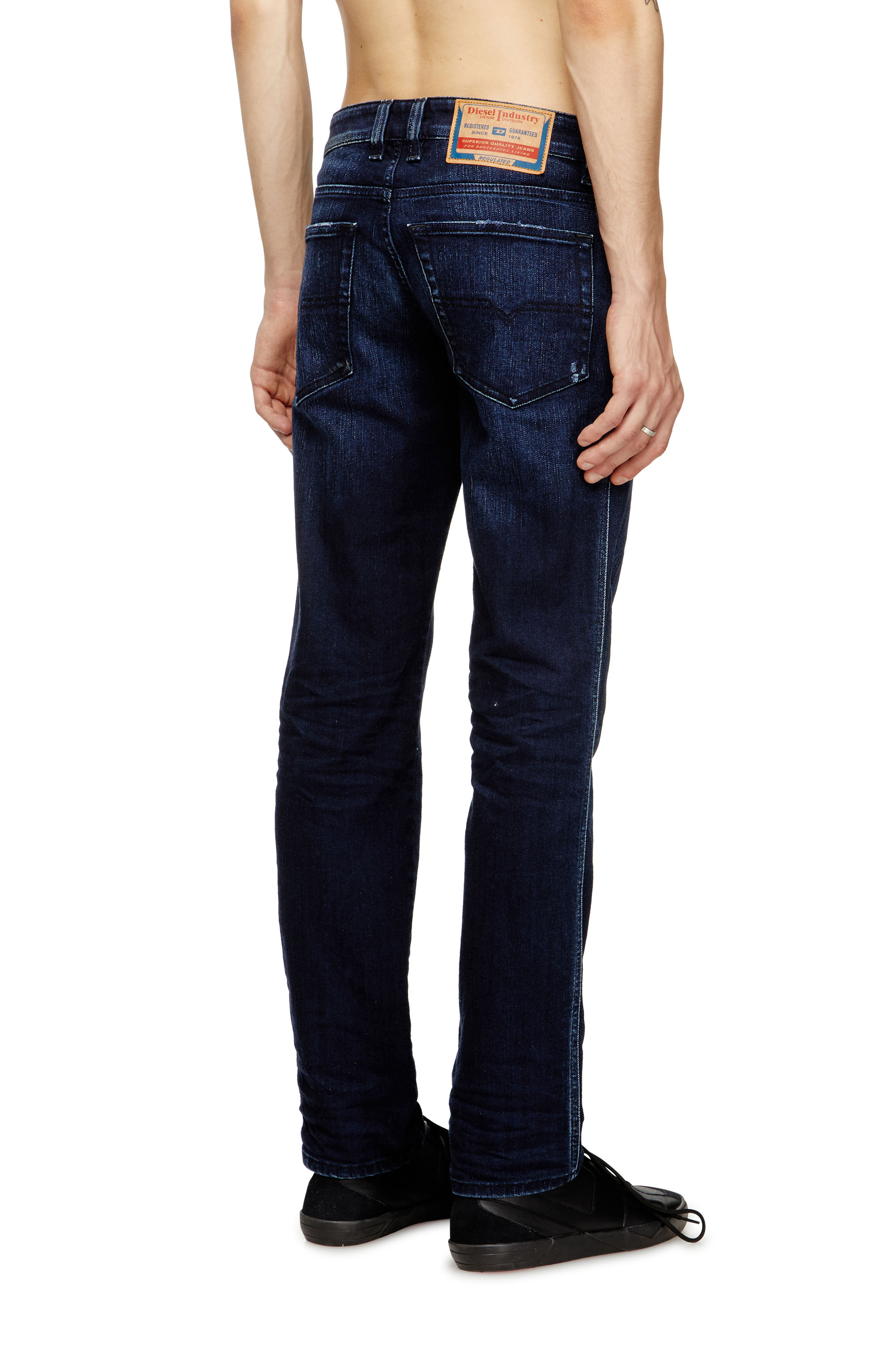 Diesel - Slim Jeans 1993 D-Vyl 09M76 Uomo, Blu Scuro - Image 4