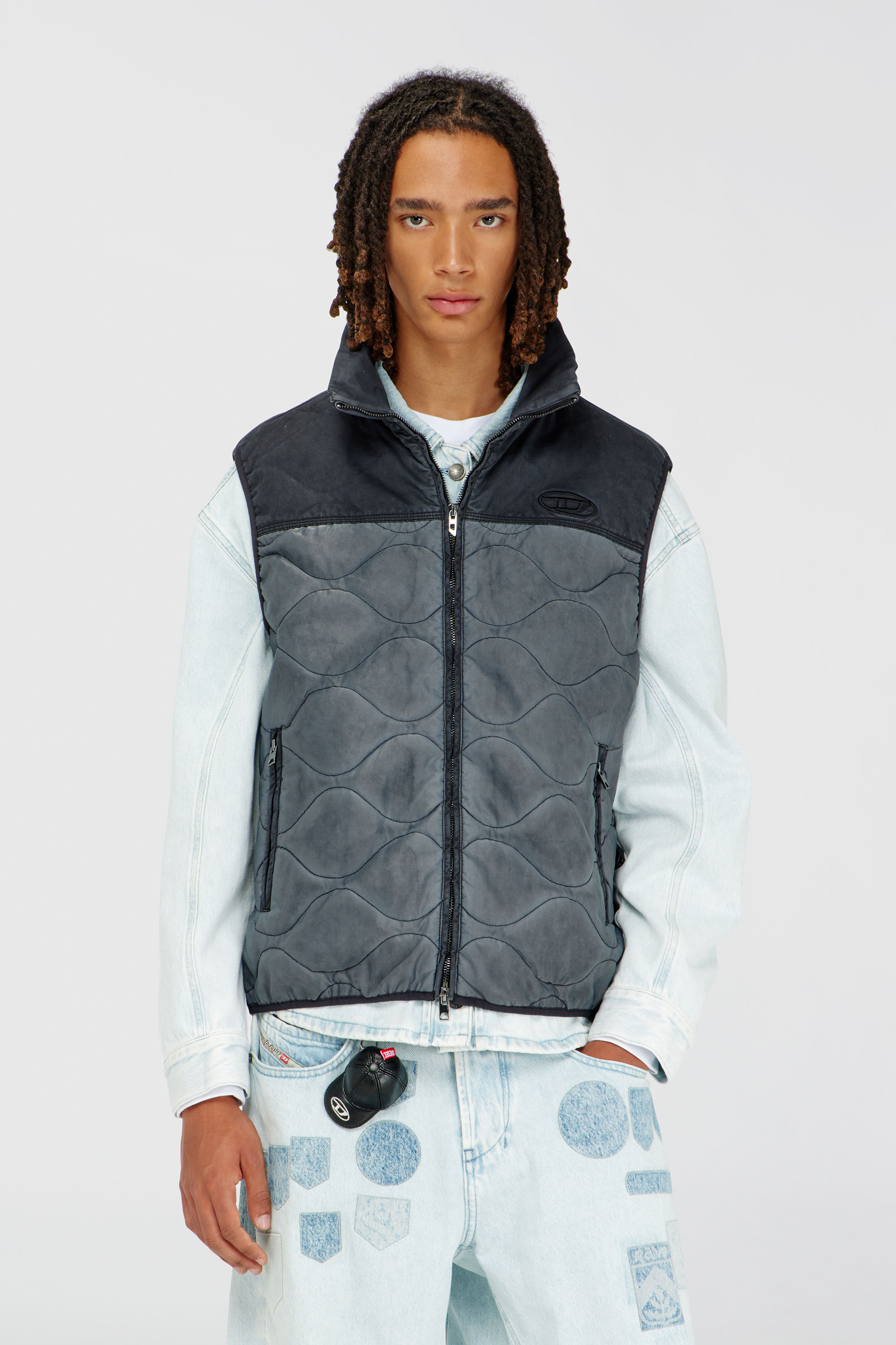 Diesel - J-ALVAR, Gilet trapuntato con collo sherpa Uomo in Grigio - 1