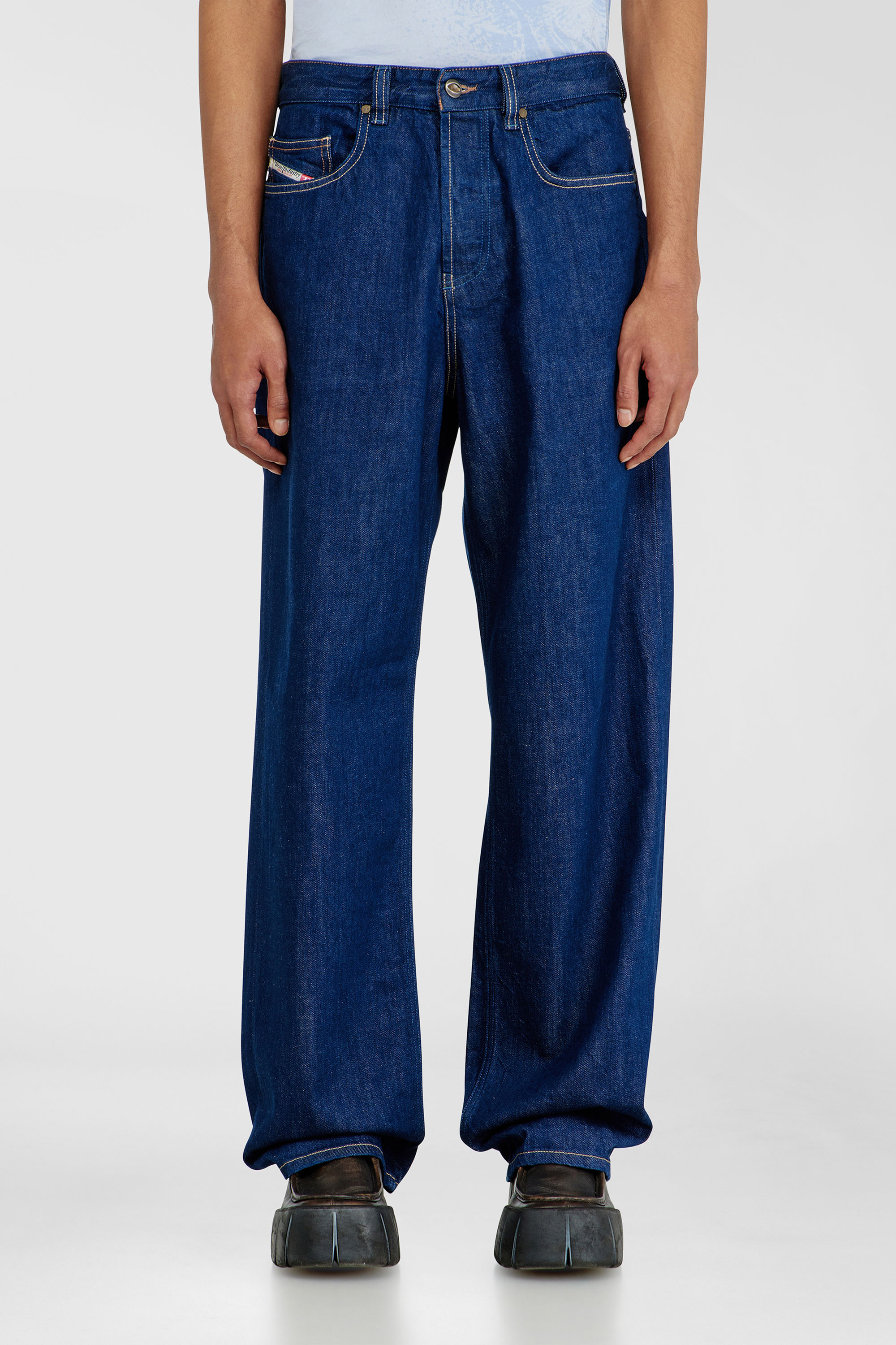 Diesel - Relaxed Jeans 2001 D-Macro 09Q09 Uomo, Blu Scuro - Image 1