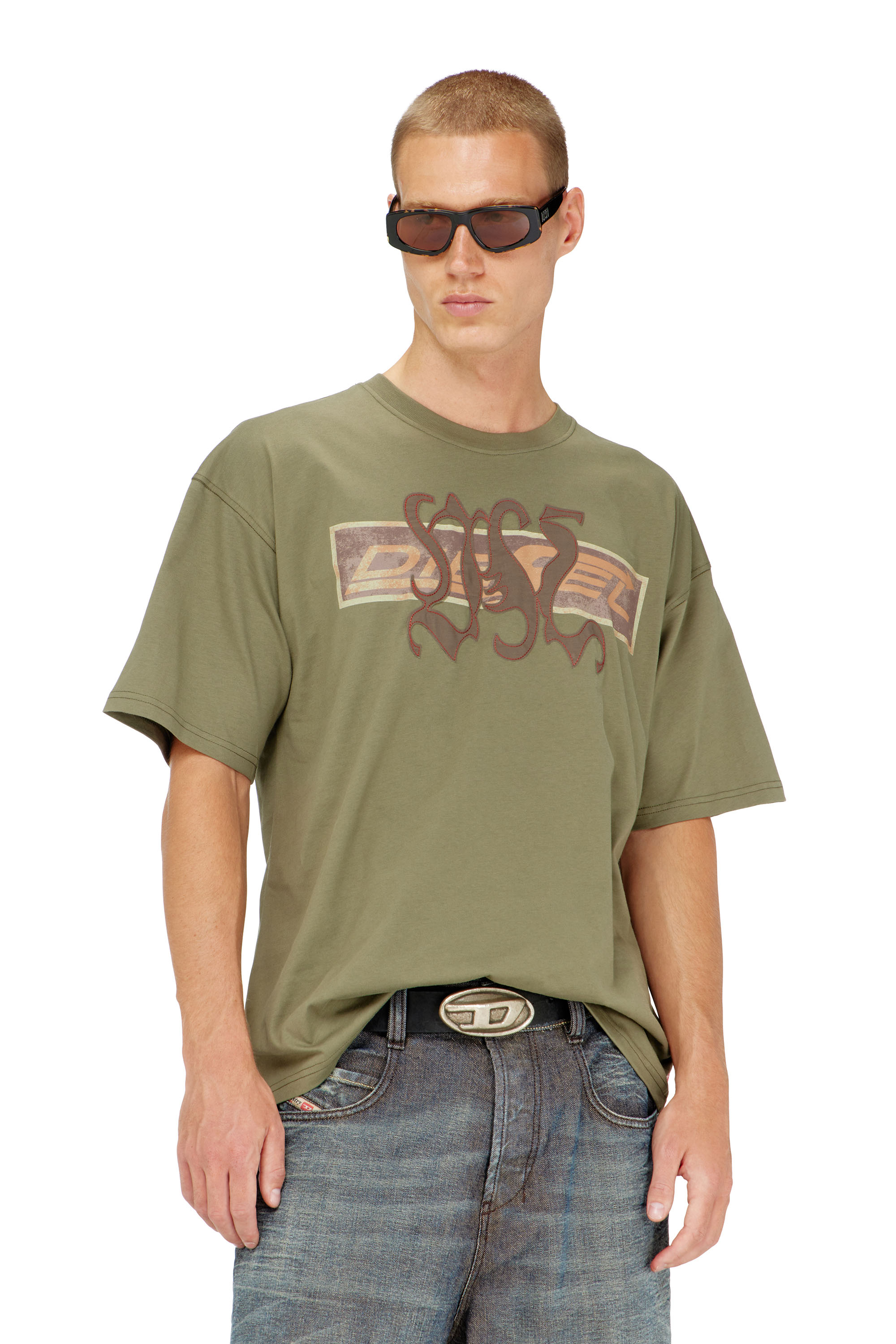 Diesel - T-BOXT-AA17, T-shirt con stampa grafica e patch Uomo in Verde - 1