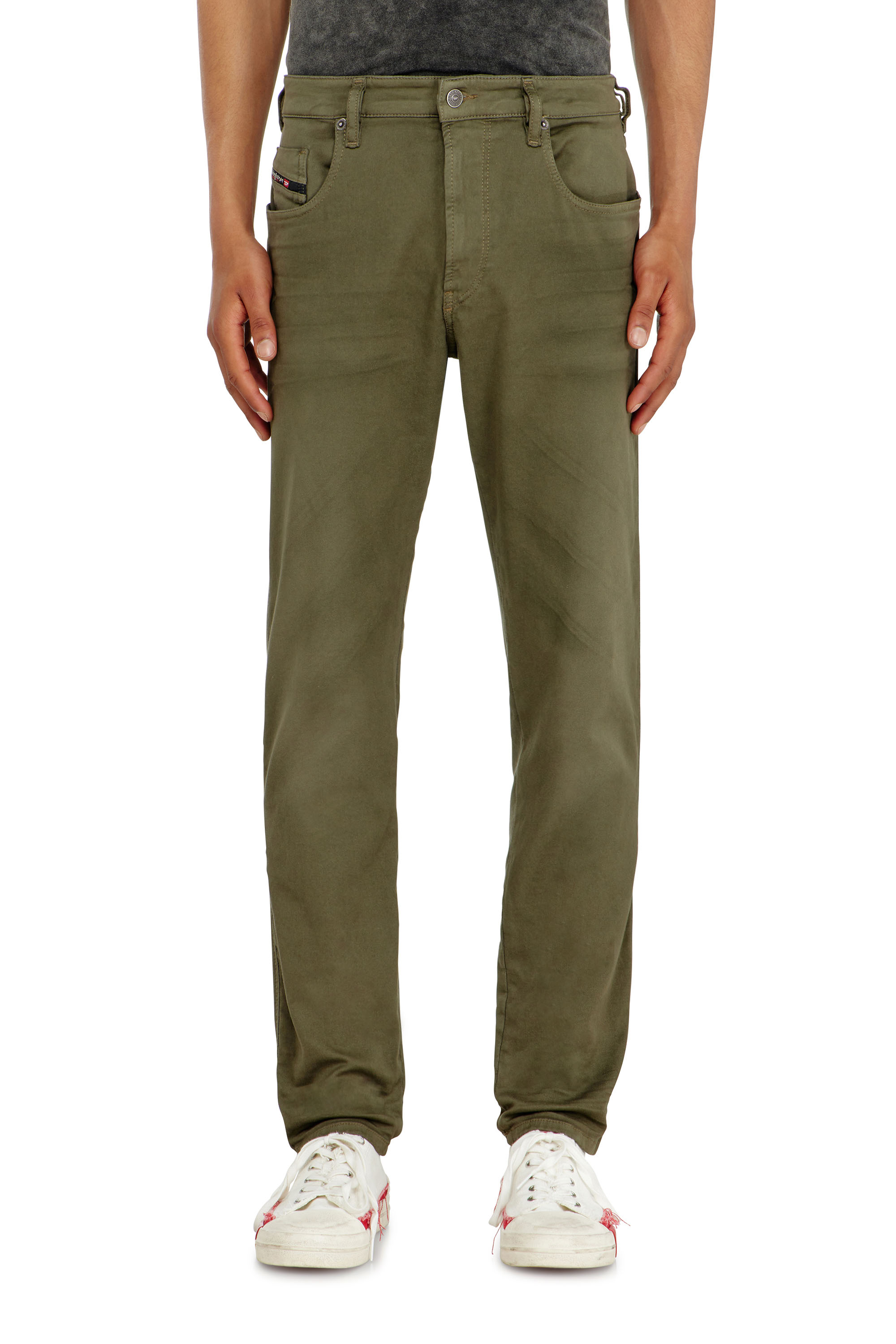 Diesel - Slim 2062 D-Strukt Joggjeans&reg; 0670M Uomo, Verde Militare - Image 2