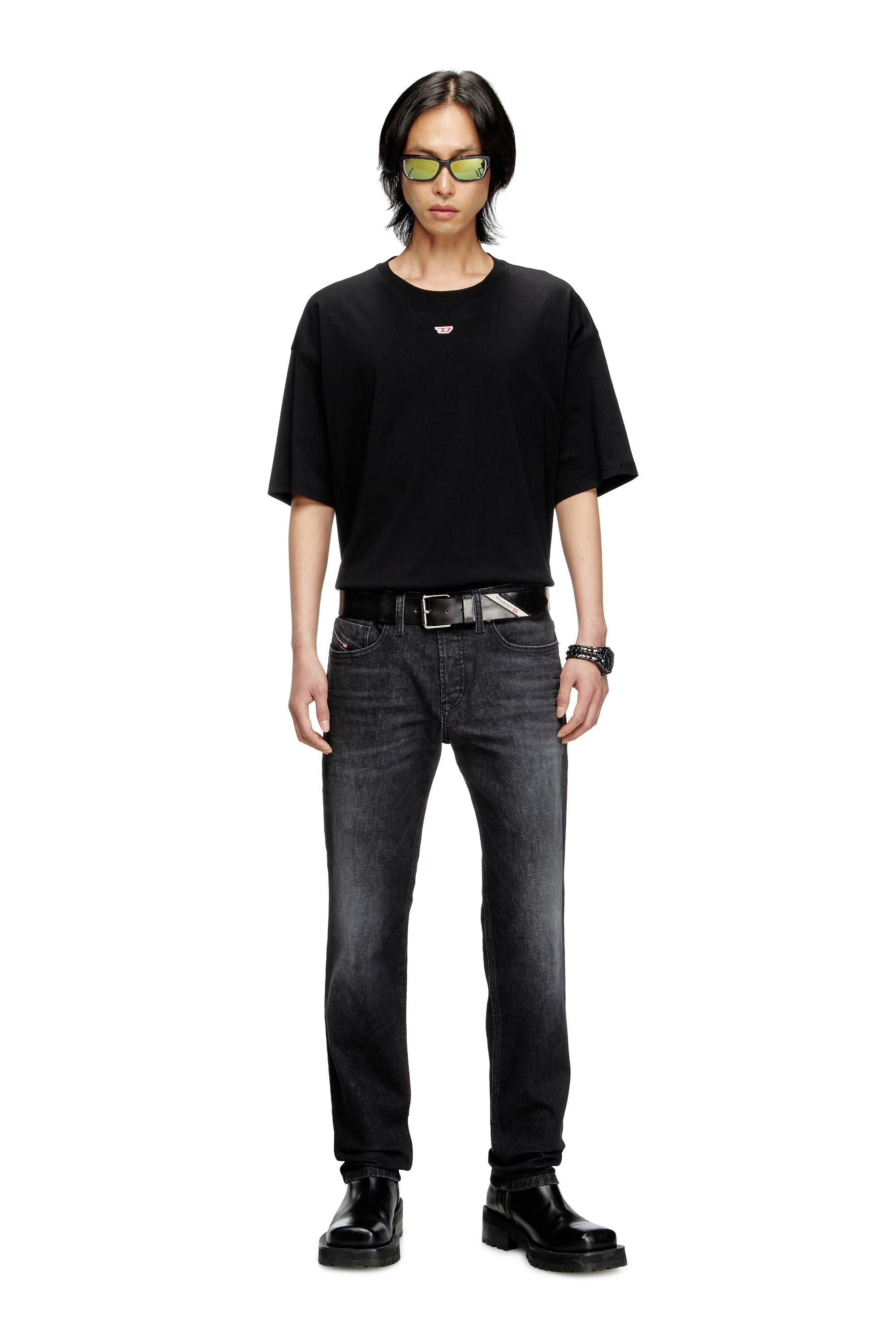Diesel - Regular Jeans 2023 D-Finitive 0DBDT Uomo, Nero/Grigio scuro - Image 4