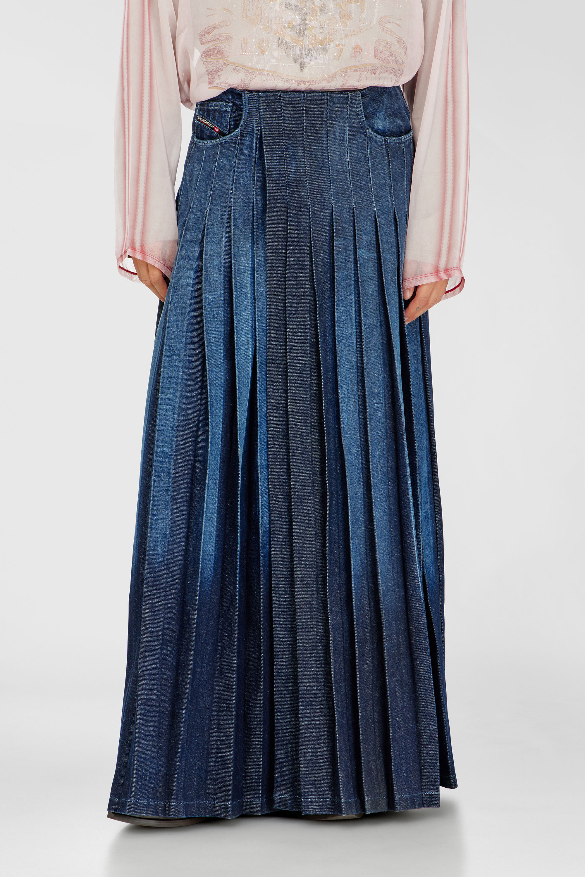 Diesel - D-QUILTY-FSJ1, Gonna lunga wrap in denim pliss&eacute; Unisex in Blu - 1