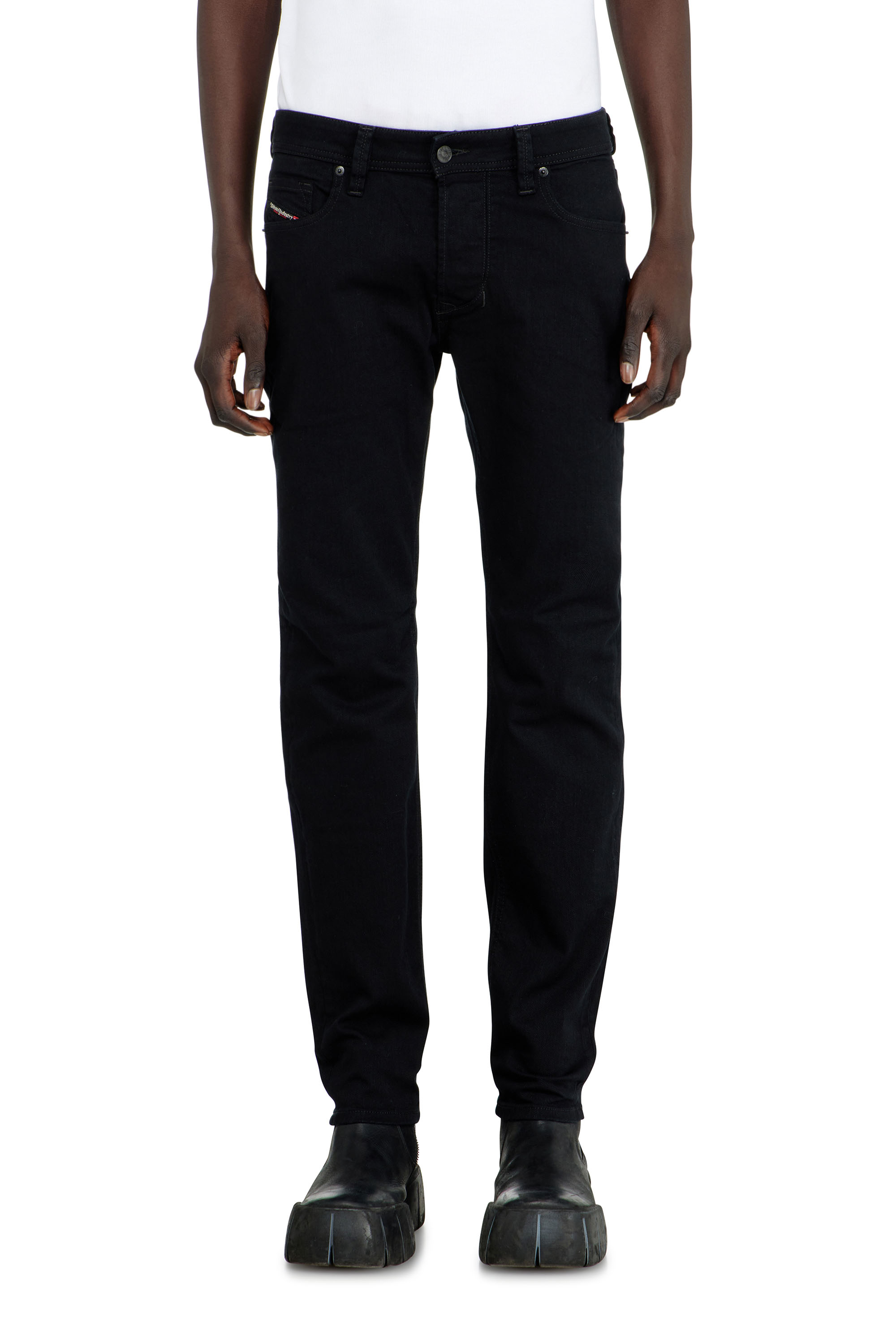 Diesel - Regular Jeans 1986 Larkee-Beex 0688H Uomo, Nero/Grigio scuro - Image 4