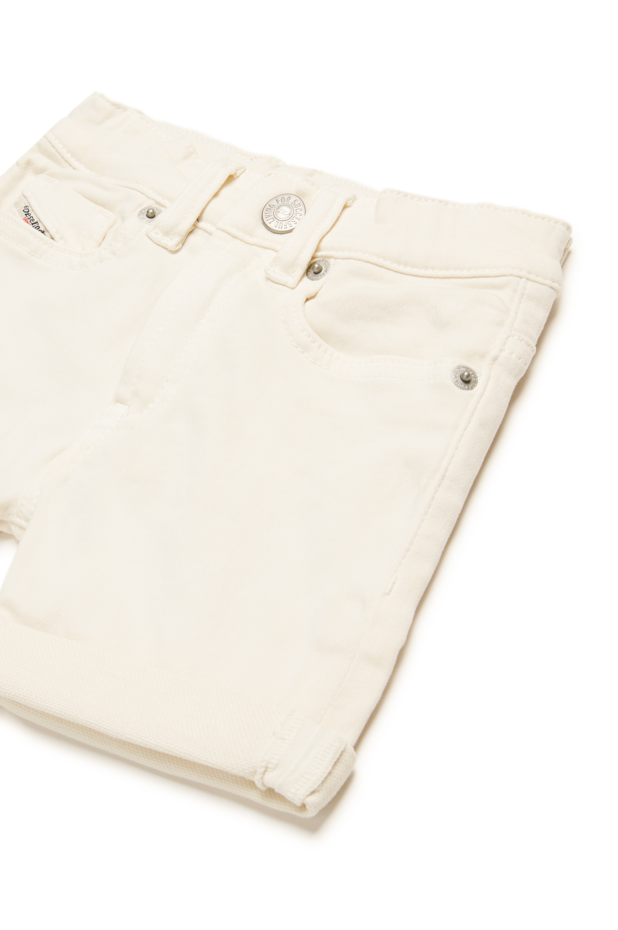 Diesel - PGALLYB JJJ, Shorts colorati in tessuto JoggJeans con risvolti Unisex in Bianco - 3