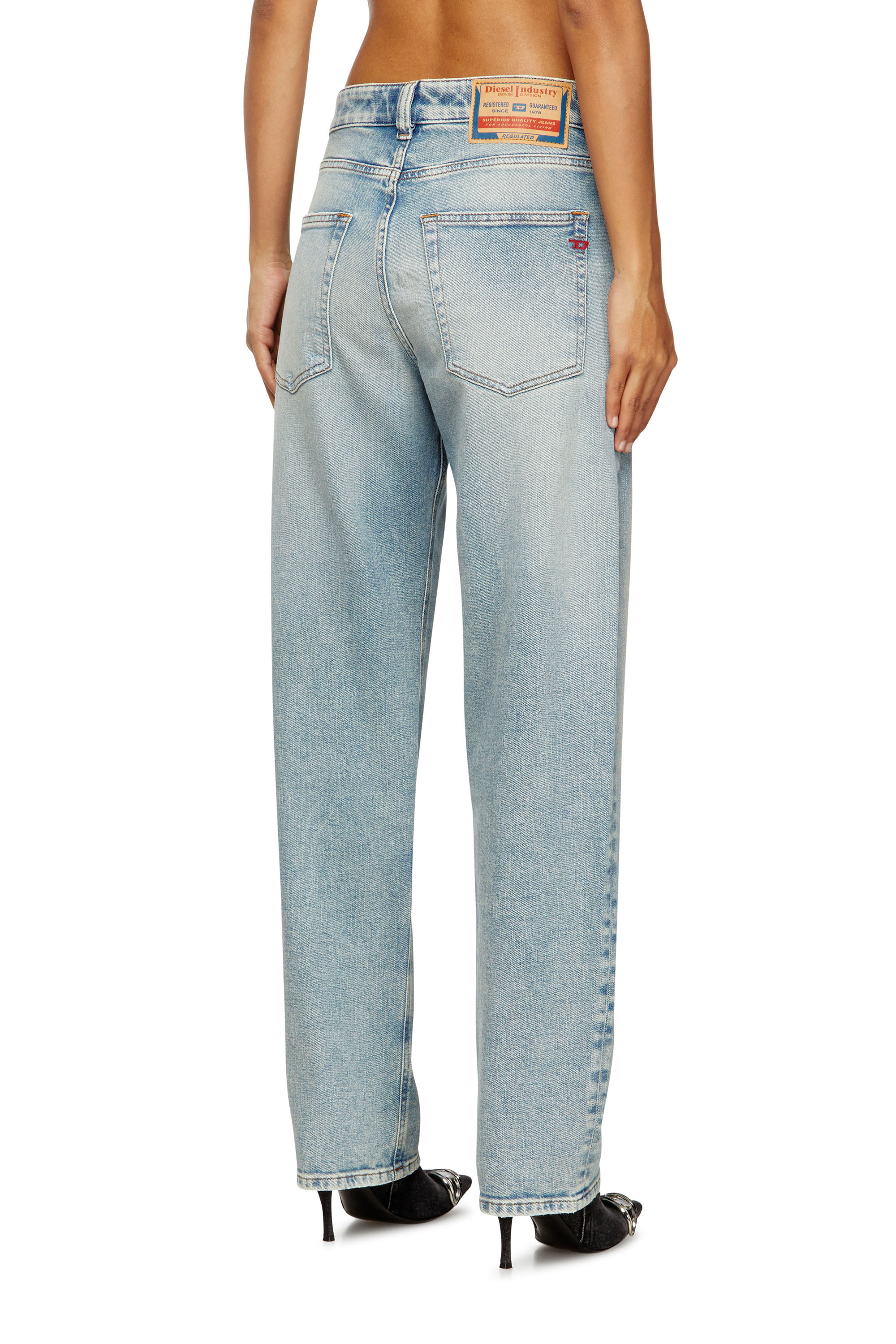 Diesel - Regular Jeans 1988 D-Ark 09M21 Donna, Blu Chiaro - Image 4