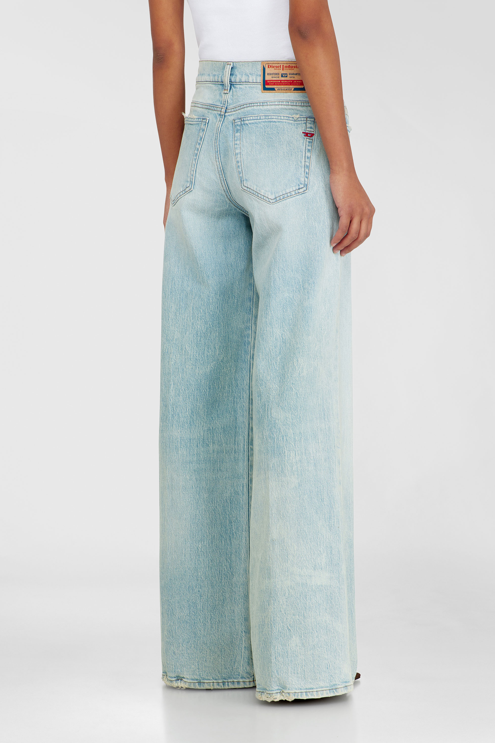 Diesel - Flare Jeans 1978 D-Akemi 0KBBX Donna, Blu Chiaro - Image 5