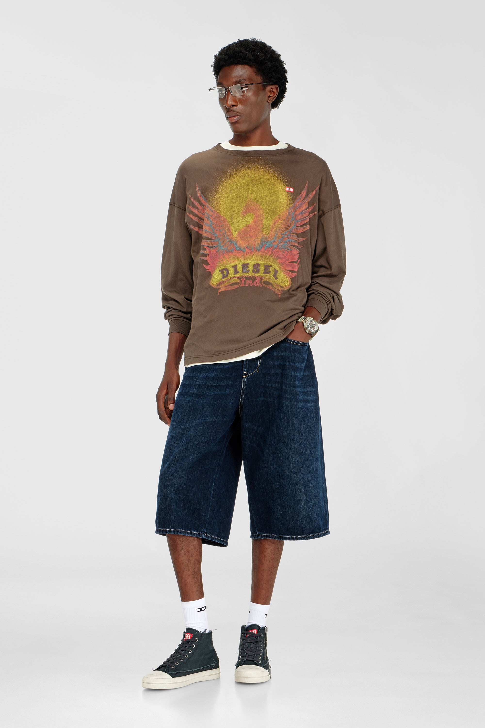 Diesel - T-BOXT-LS-AA1, T-shirt a manica lunga con grafica Phoenix Uomo in Marrone - 2