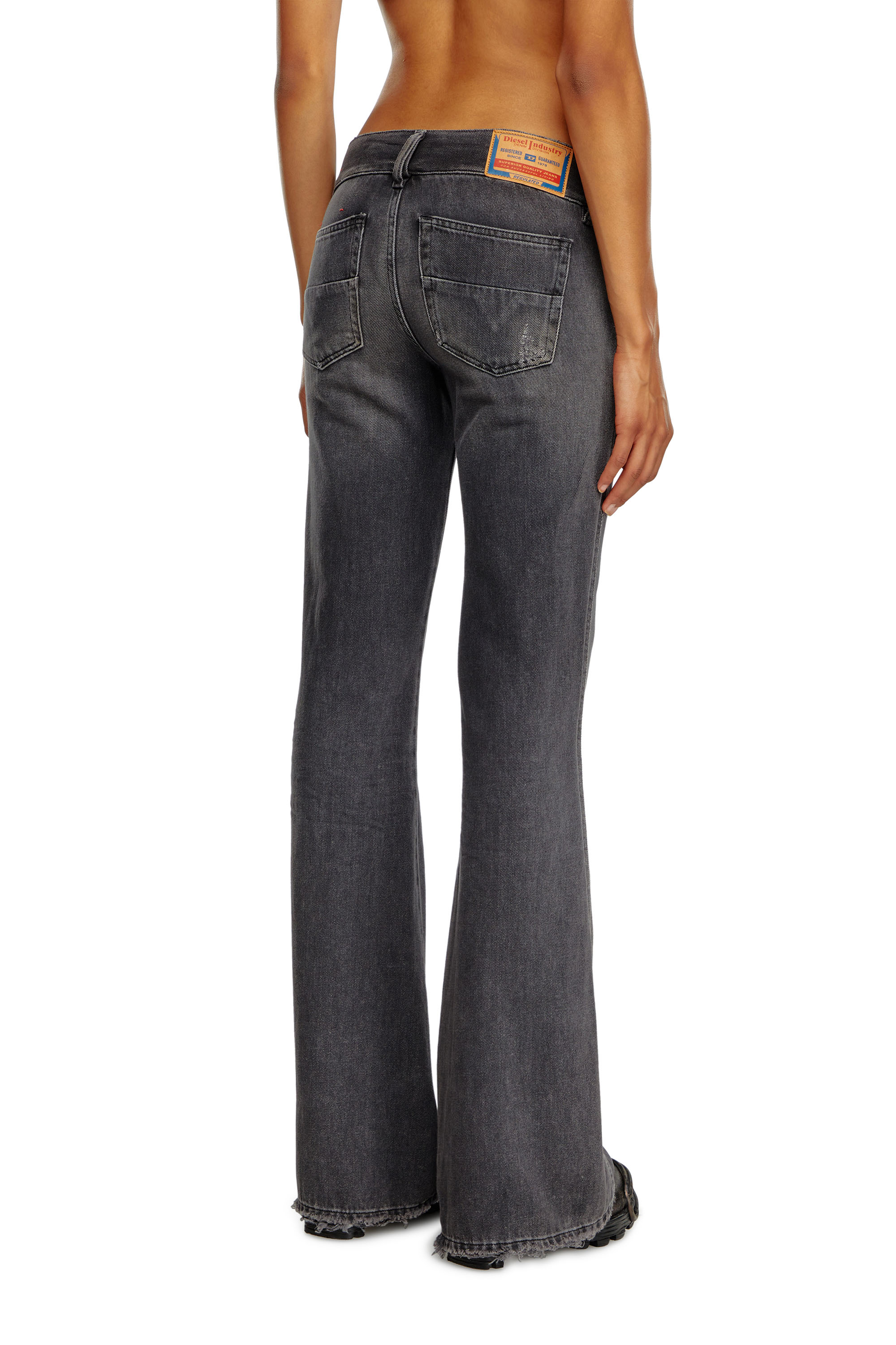 Diesel - Bootcut Jeans D-Hush 09K14 Donna, Nero/Grigio scuro - Image 4