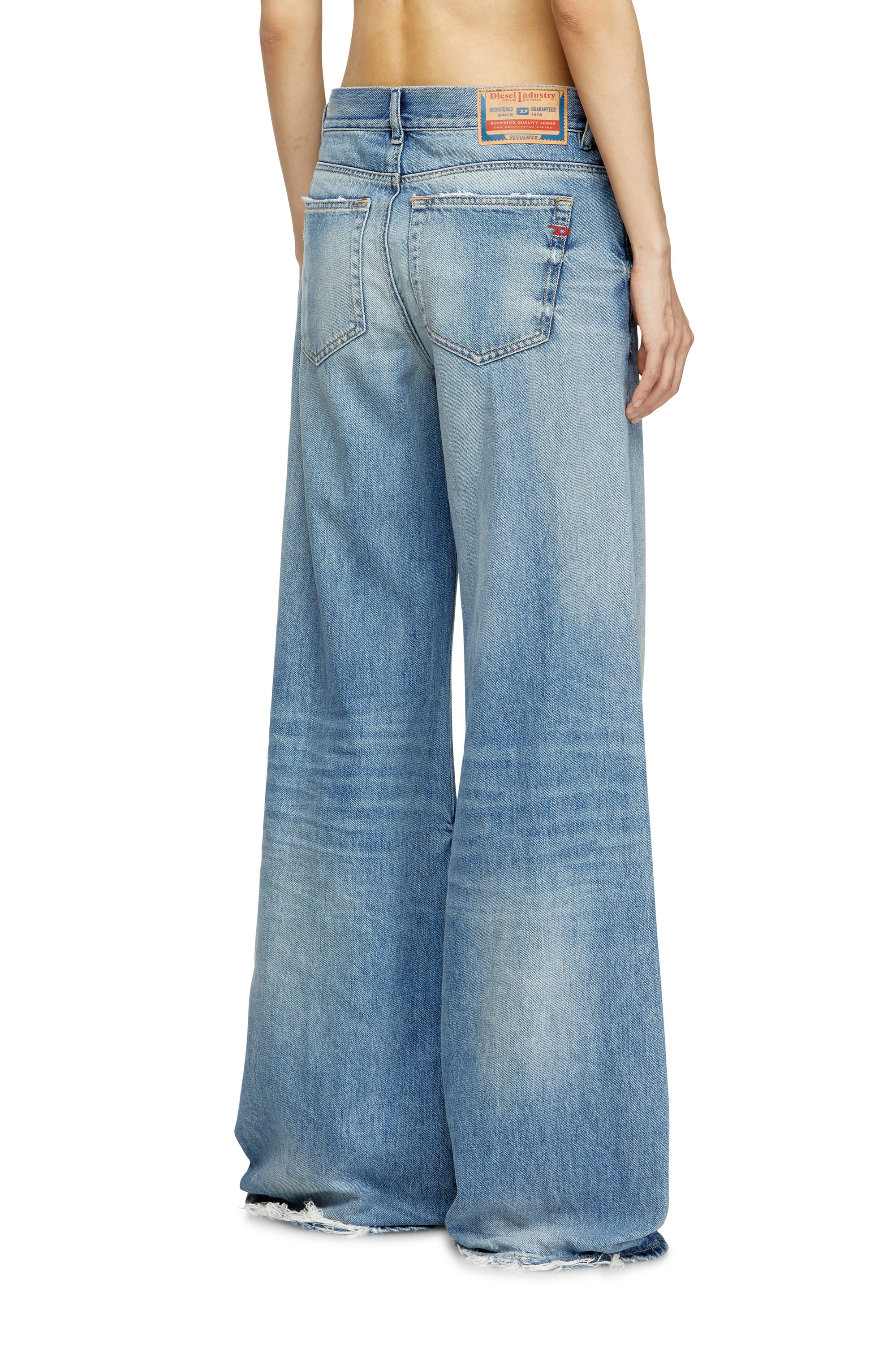 Diesel - Flare Jeans 1978 D-Akemi 09M07 Donna, Blu Chiaro - Image 4