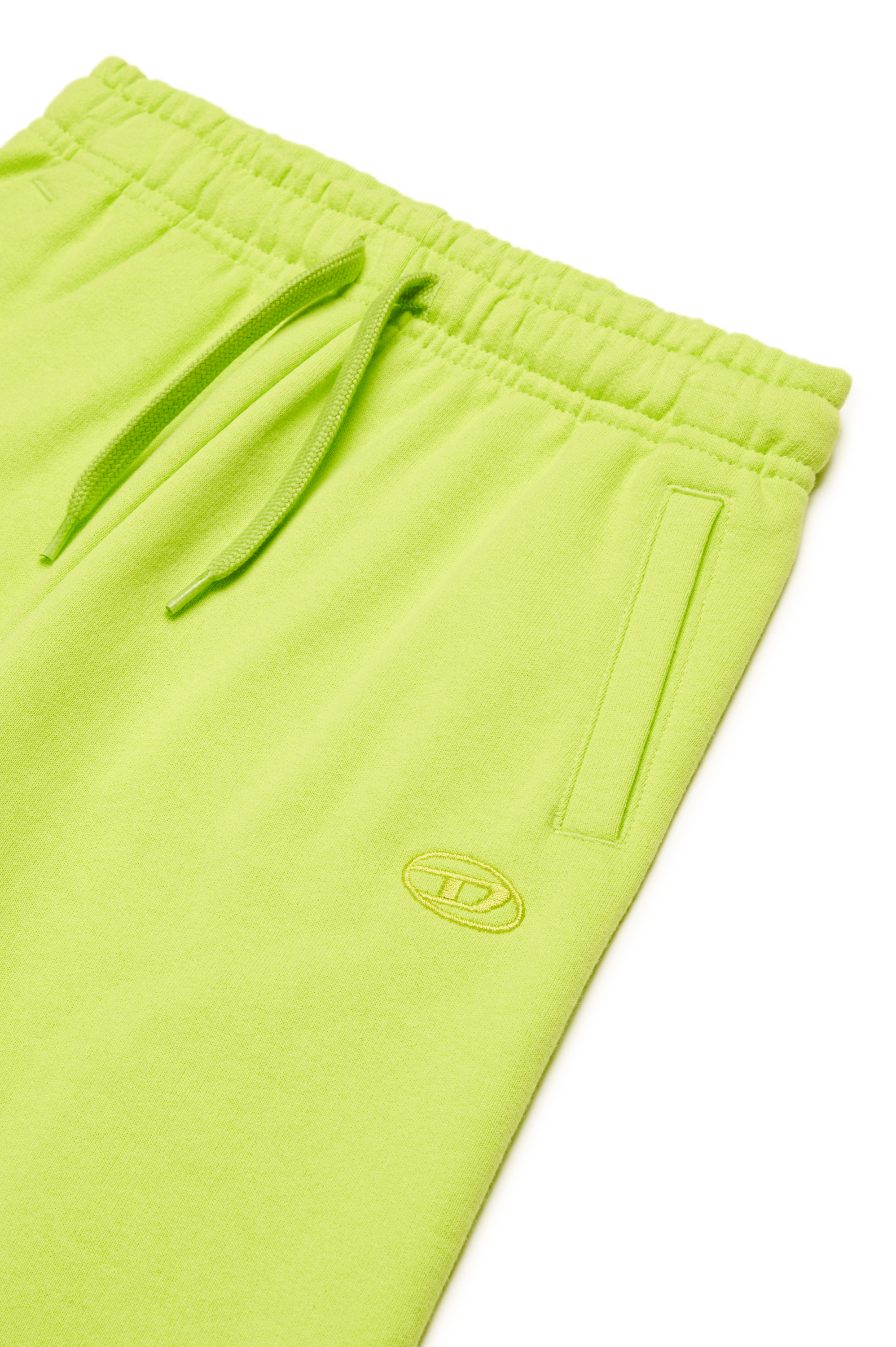 Diesel - PBETTYMEGOVALD, Shorts sportivi con ricamo Oval D Uomo in Verde - 3