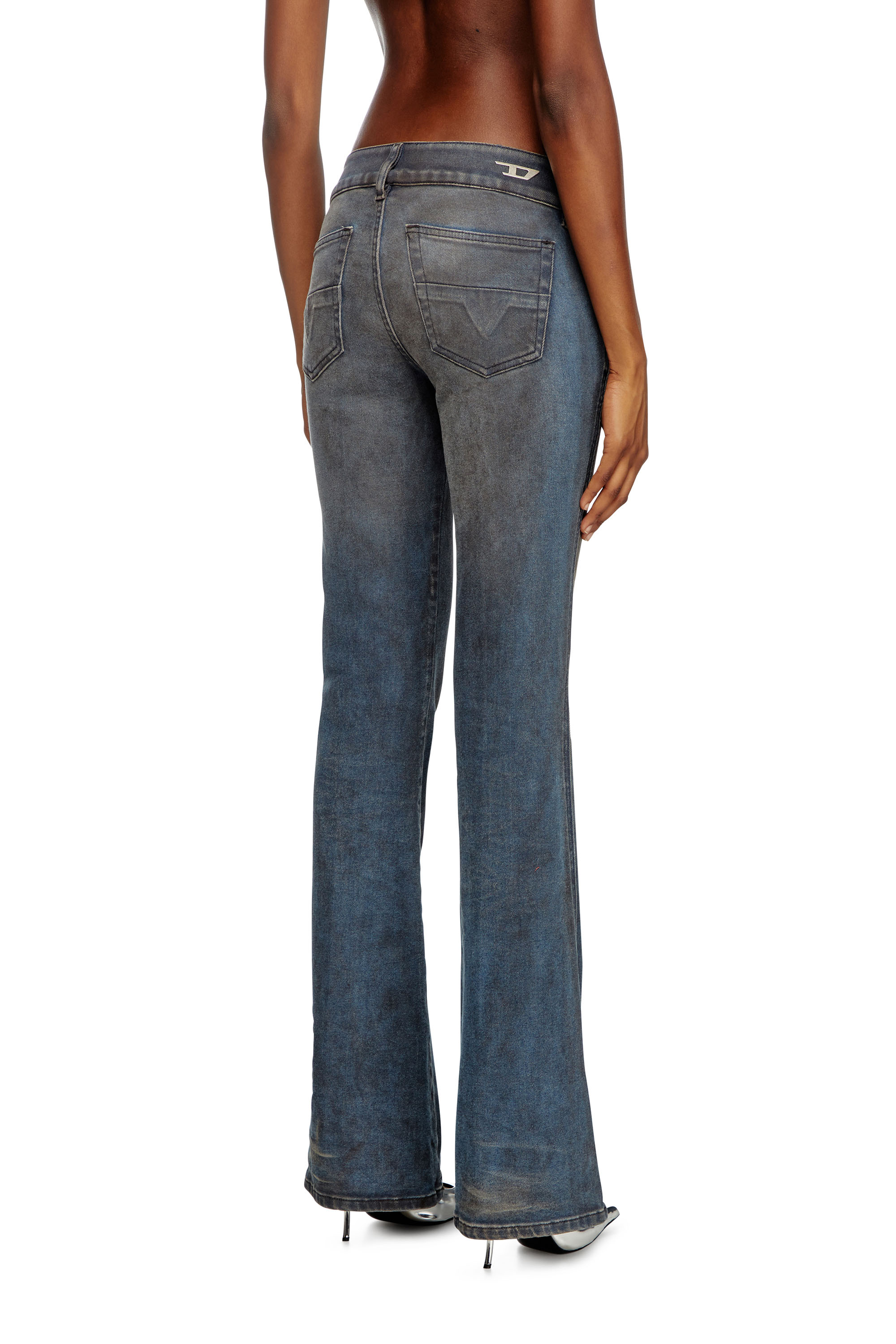 Diesel - Bootcut Jeans D-Hush 09L25 Donna, Blu medio - Image 4