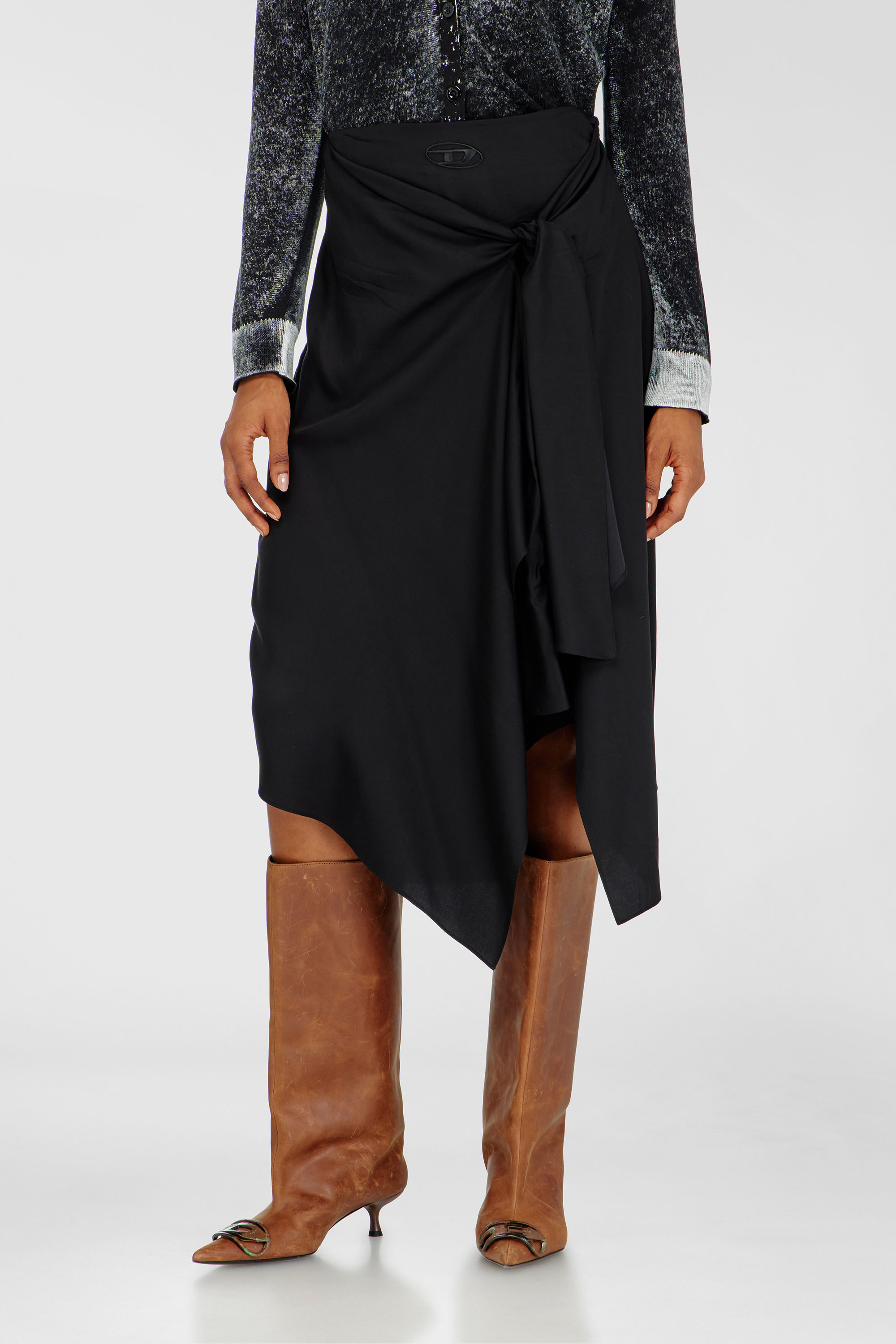 Diesel - O-TALI, Gonna in cupro fluido con nodo frontale Donna in Nero - 3
