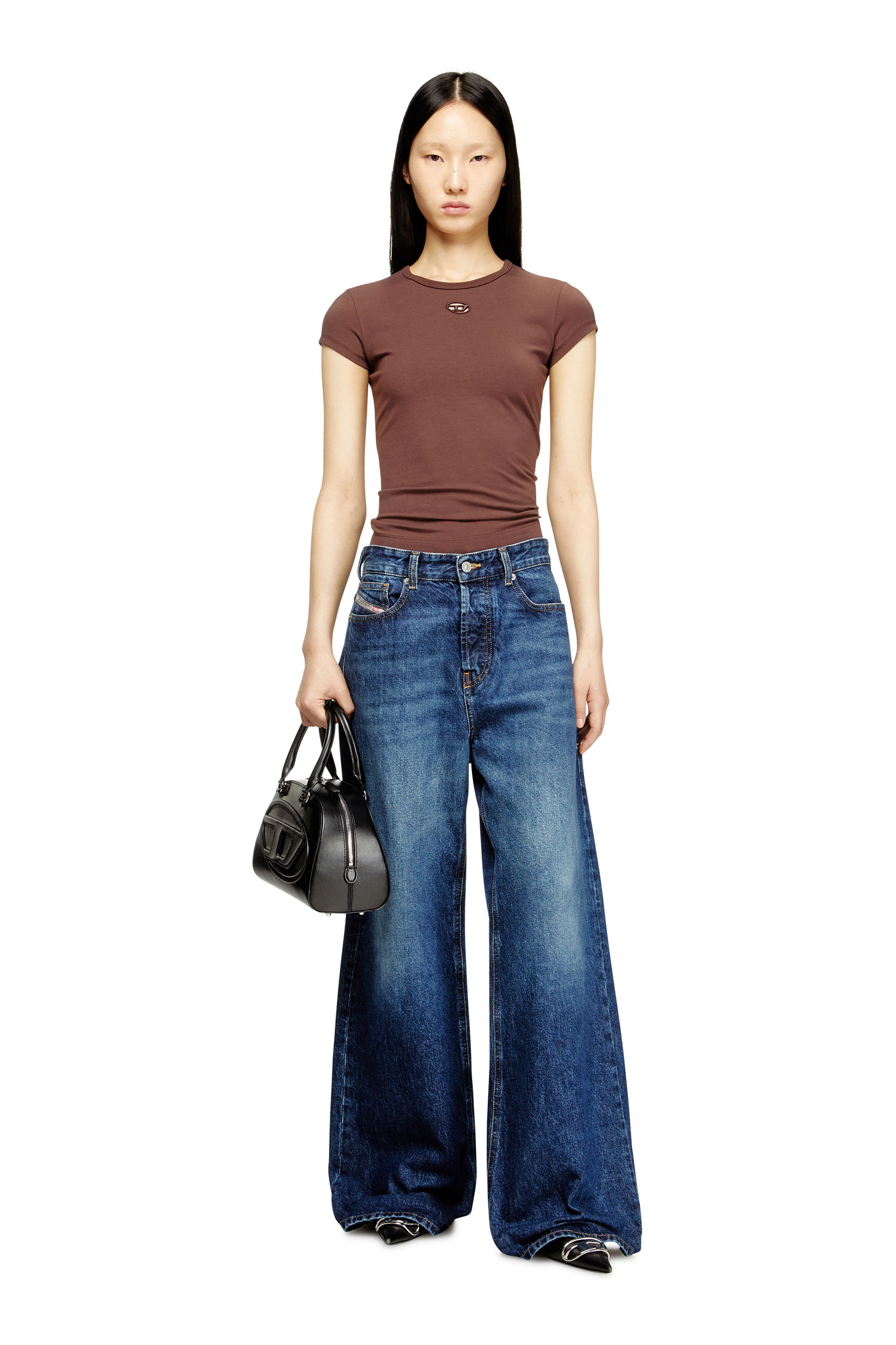 Diesel - T-ANGIE-OD, T-shirt con cut-out ricamato del logo Donna in Marrone - 2