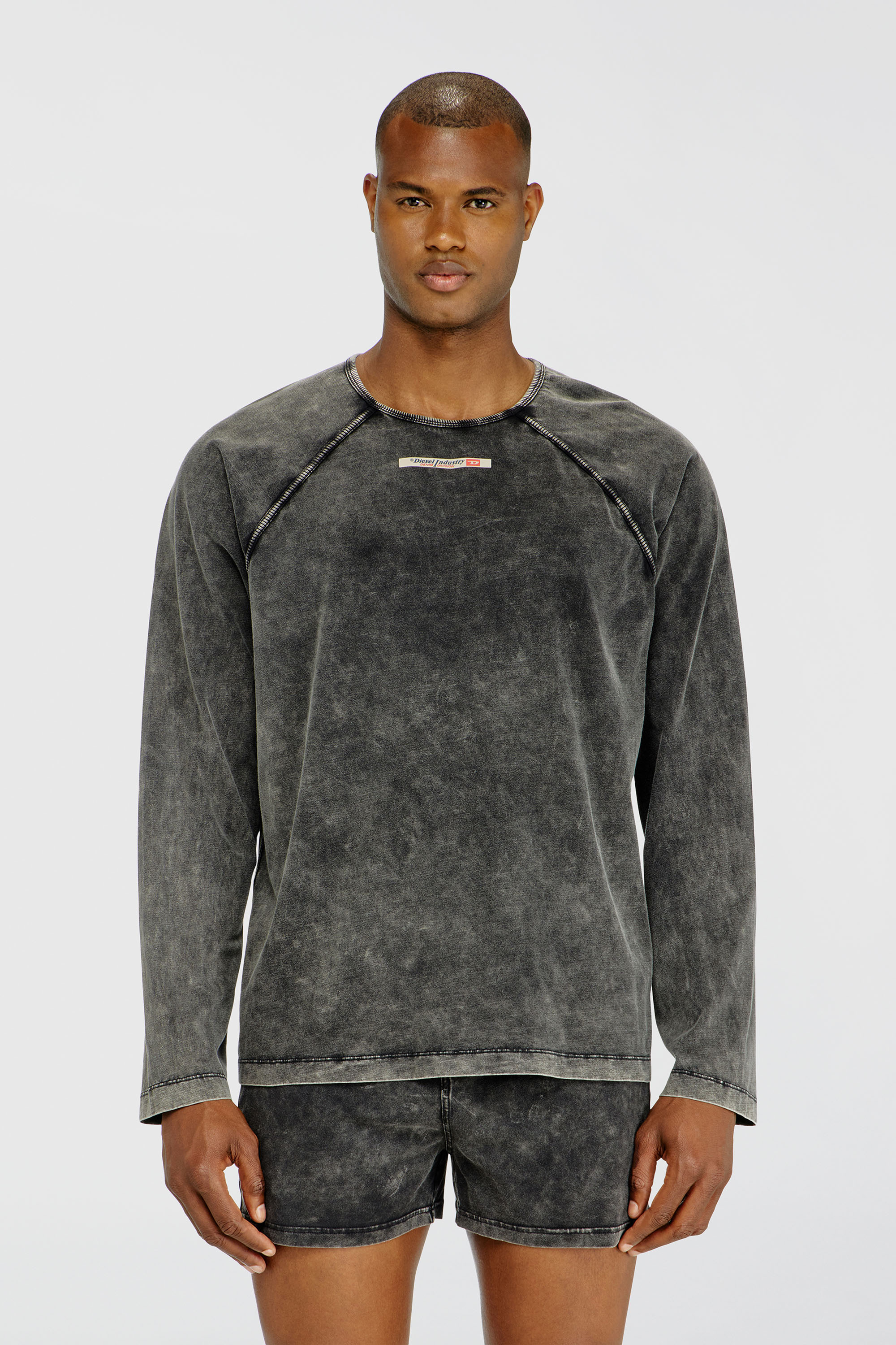 Diesel - BRYAN-DNM, Maglia in cotone con patch logo Uomo in Grigio - 1