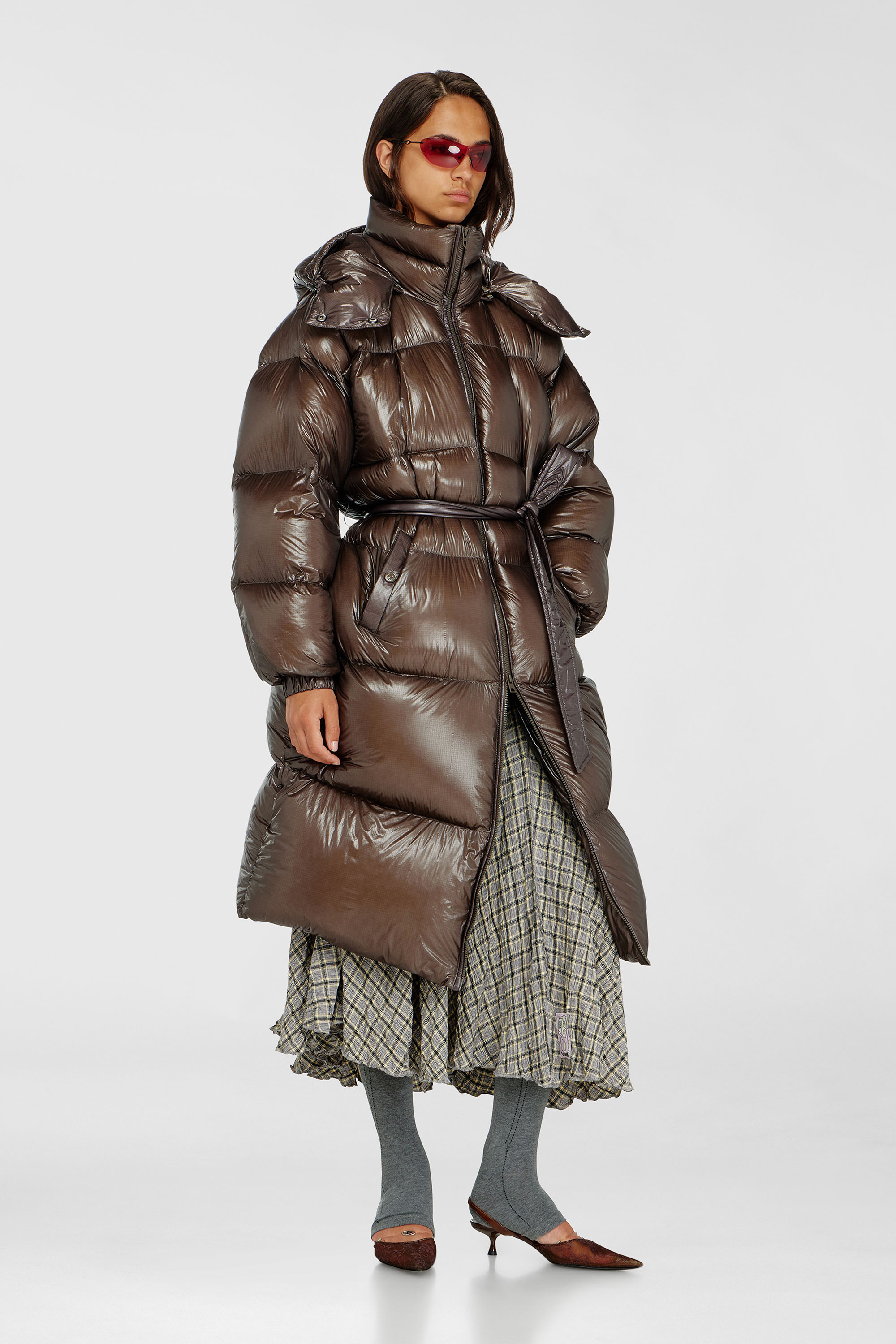 Diesel - W-ISHER, Piumino lungo in ripstop ultraleggero Donna in Marrone - 3