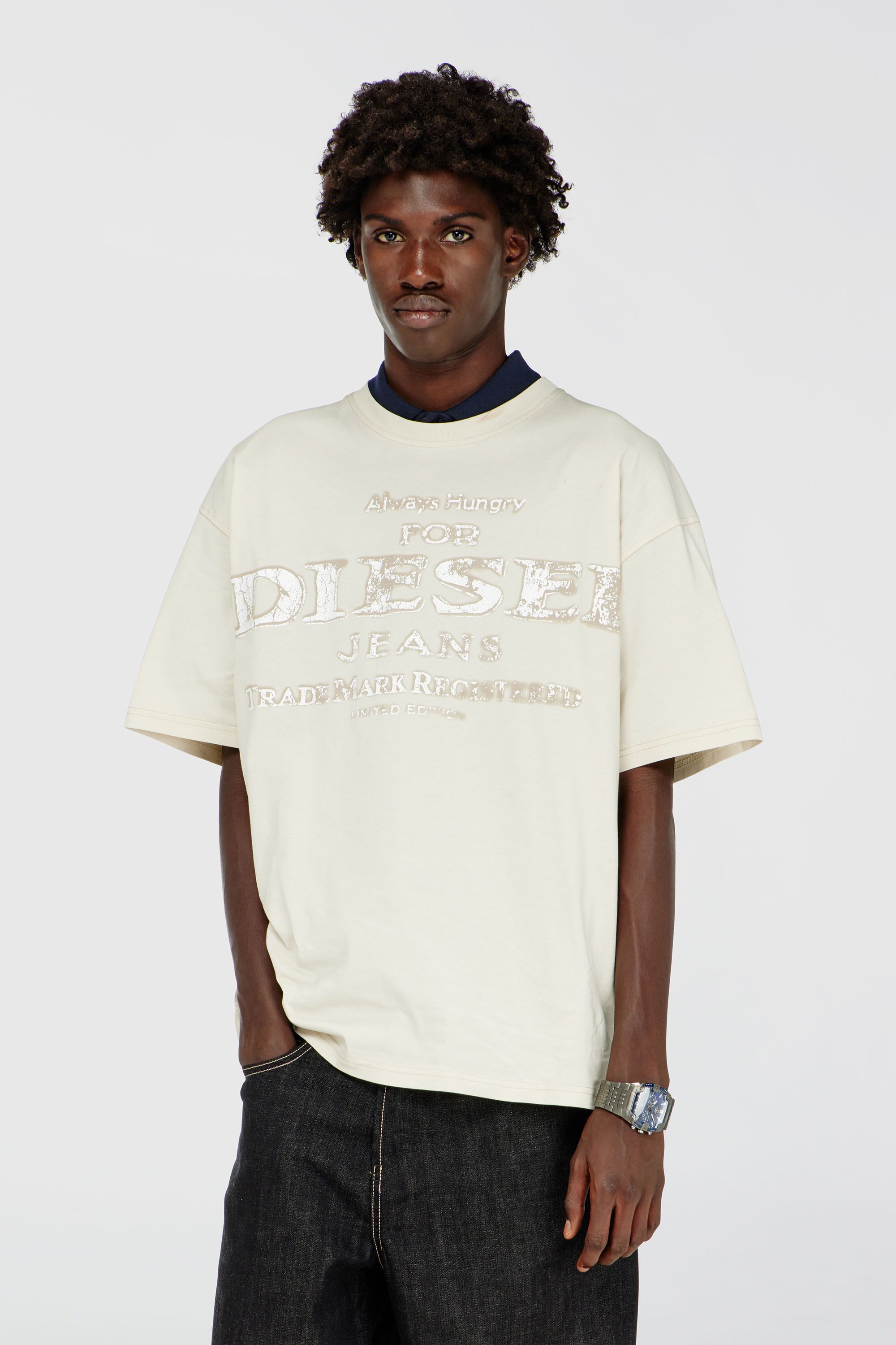 Diesel - T-BOXT-B4, T-shirt con logo effetto crack Uomo in Bianco - 1
