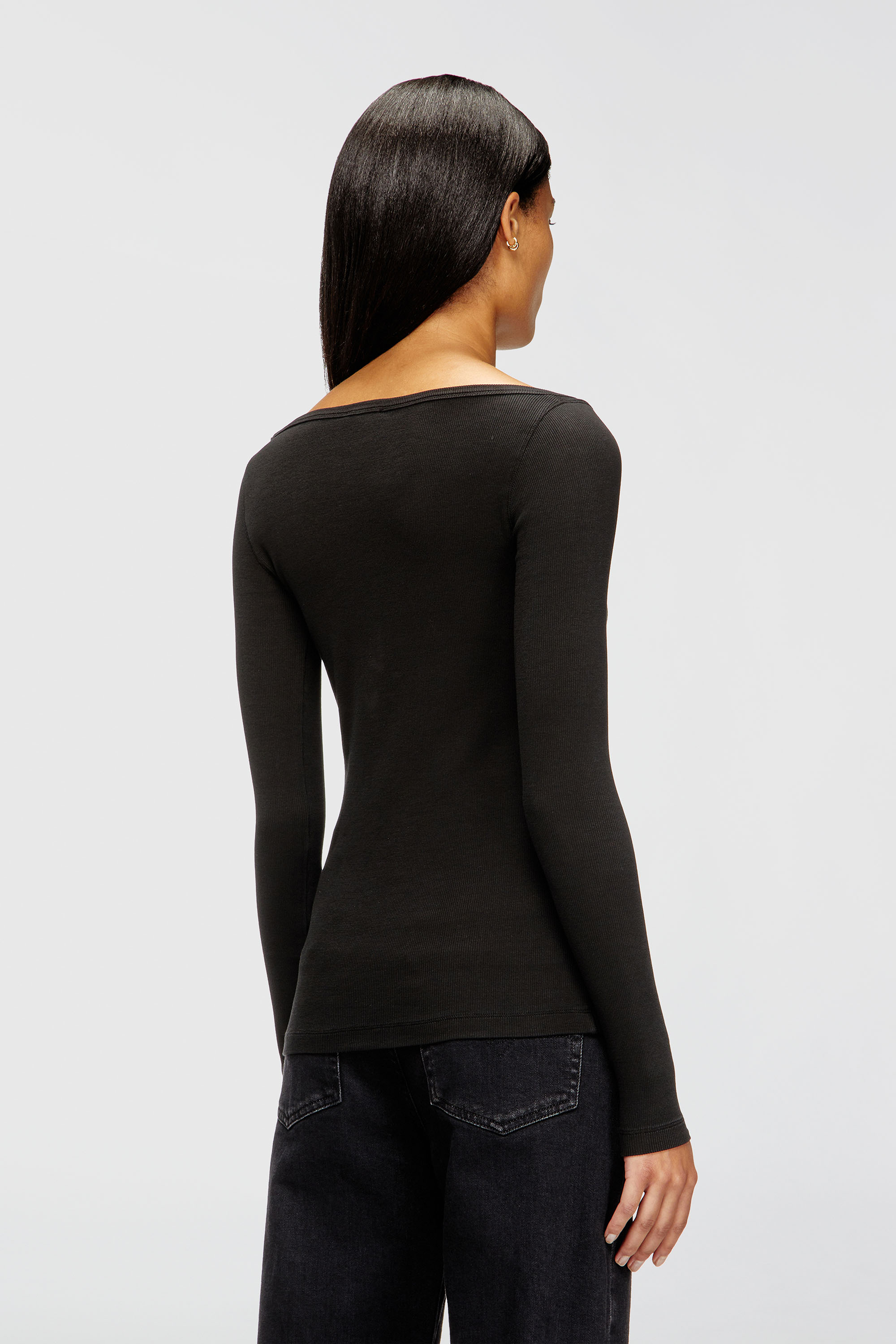 Diesel - T-BAL-OD, Top a maniche lunghe a costine con Oval D metallico Donna in Nero - 4