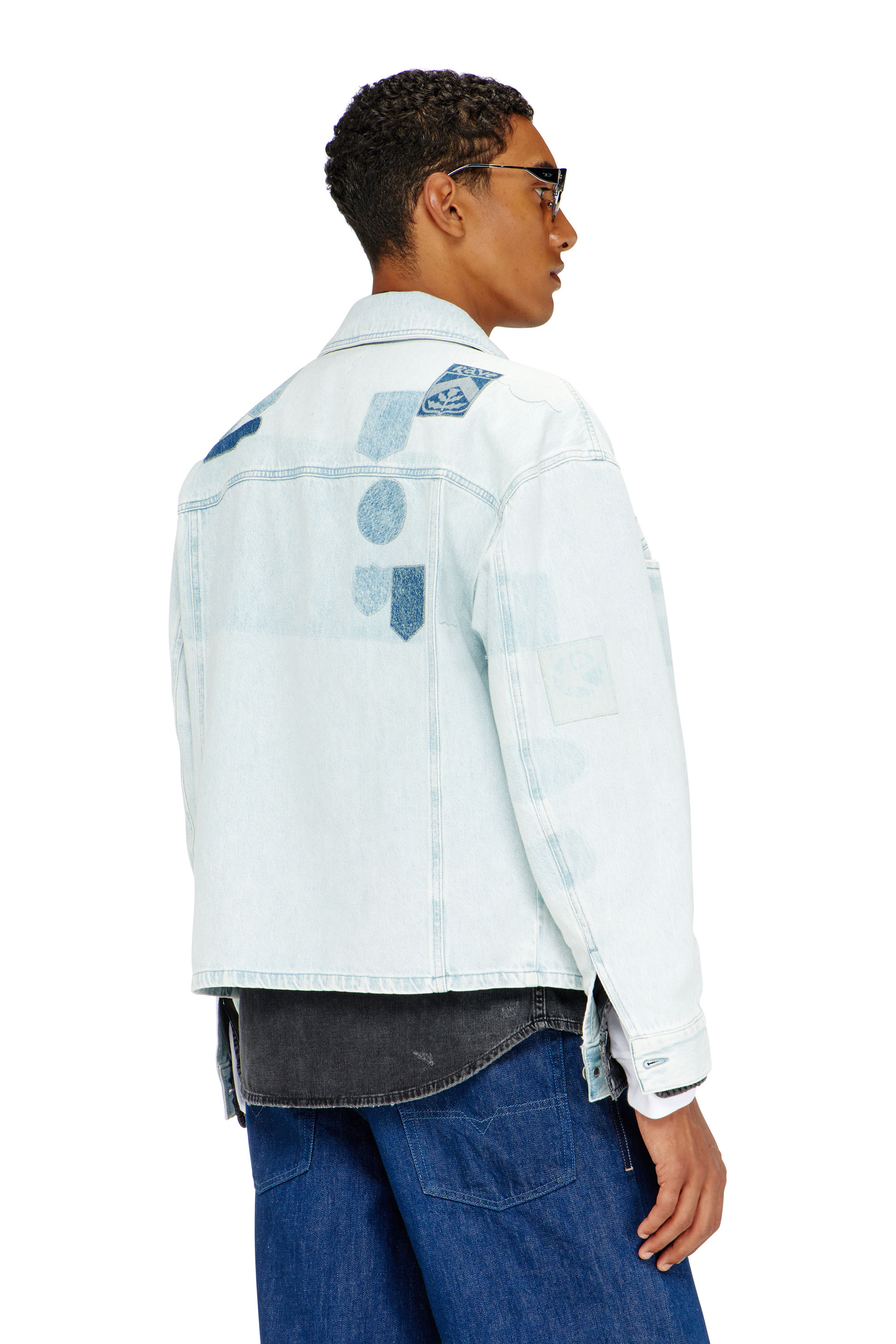 Diesel - D-RYMAVO-S, Camicia oversize in denim con effetti patch Unisex in Blu - 4