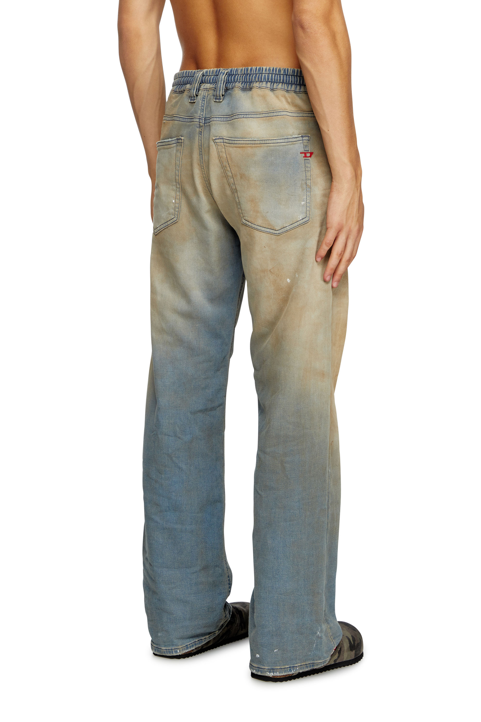 Diesel - Relaxed 2080 D-Reel Joggjeans® 068QL Uomo, Blu Chiaro - Image 2