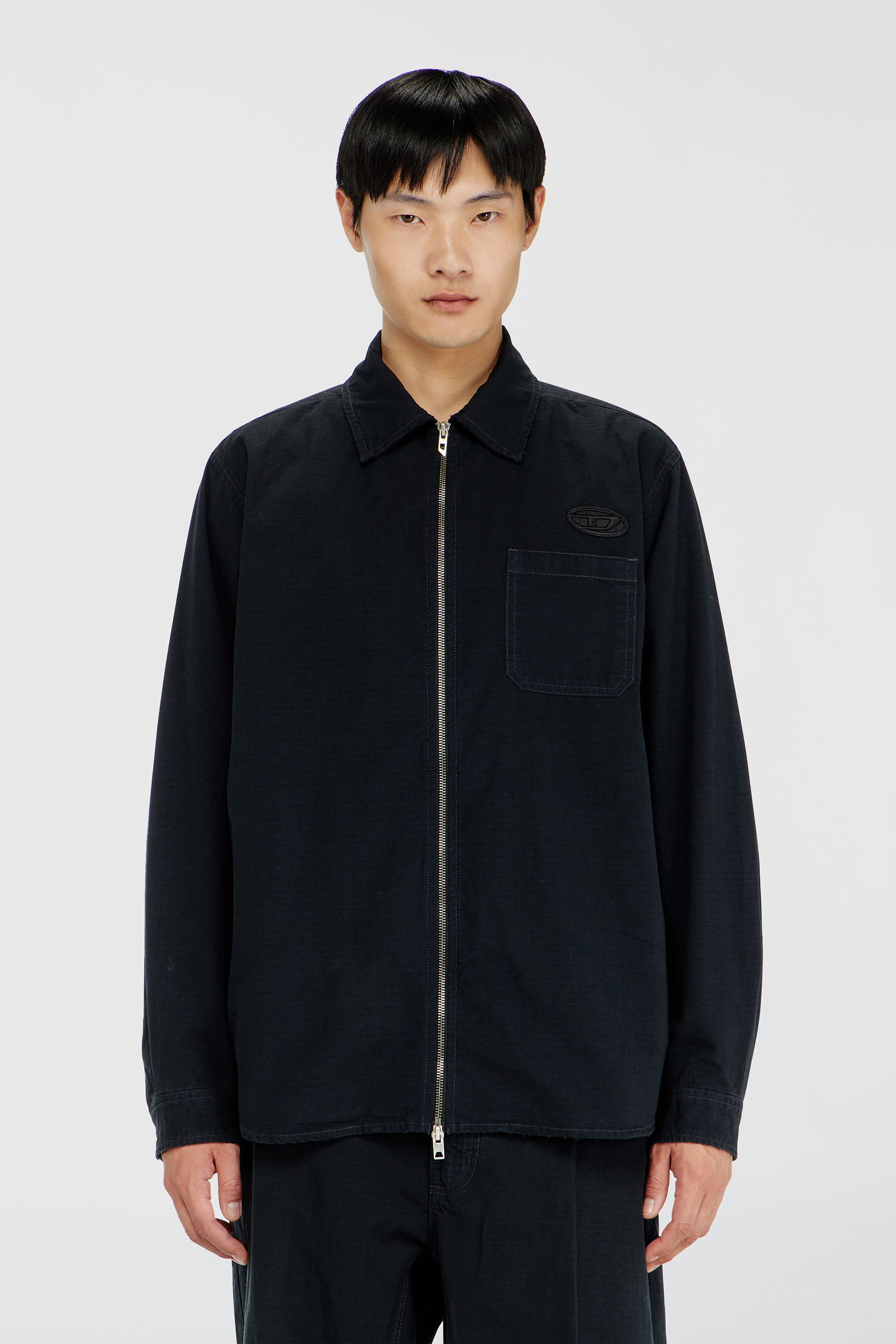 Diesel - S-ALIAS-ZIP, Camicia in ripstop con chiusura a zip Uomo in Nero - 1