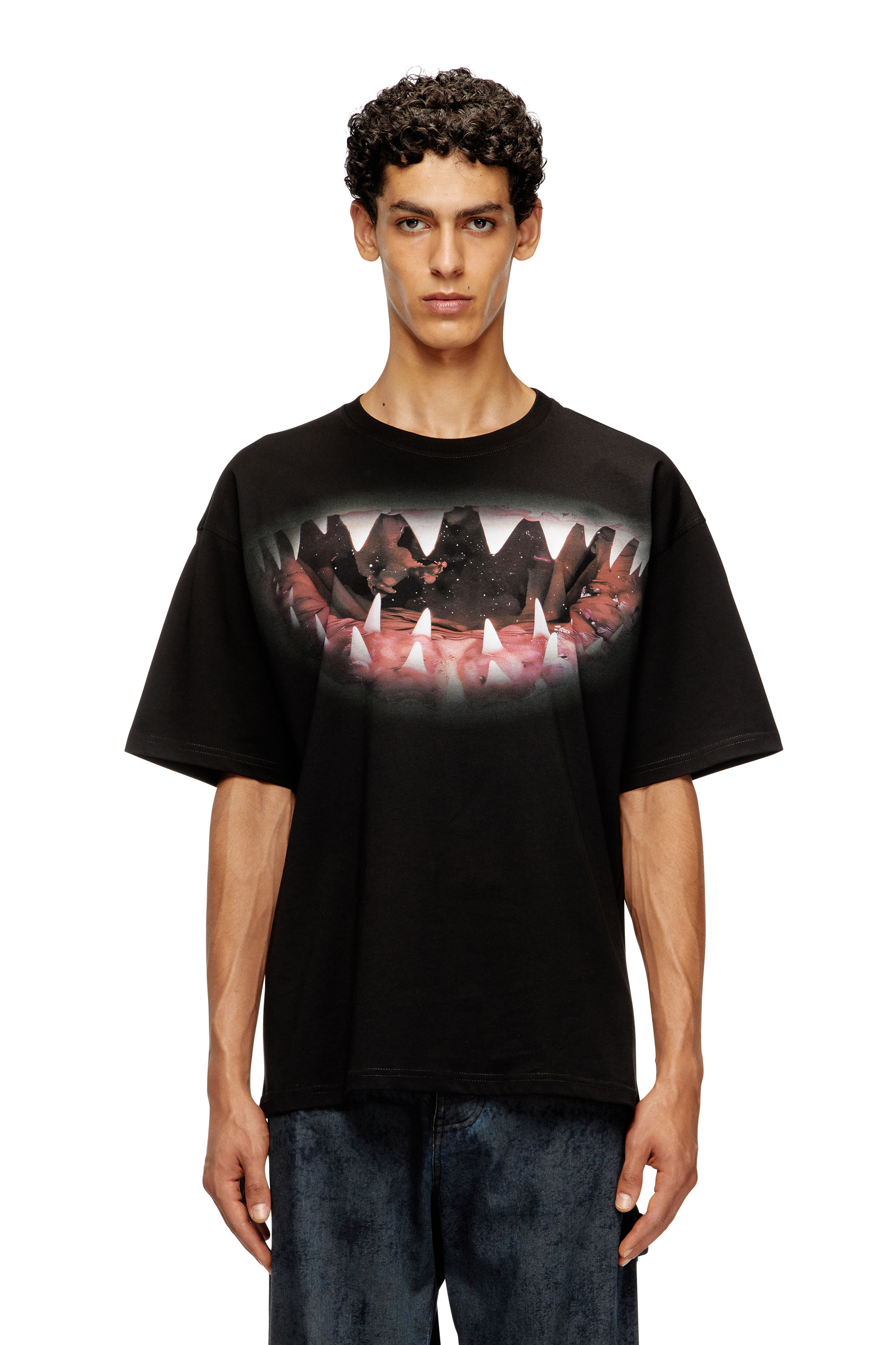 Diesel - T-BOXT-T21, T-shirt in cotone con stampa shark mouth Uomo in Nero - 1
