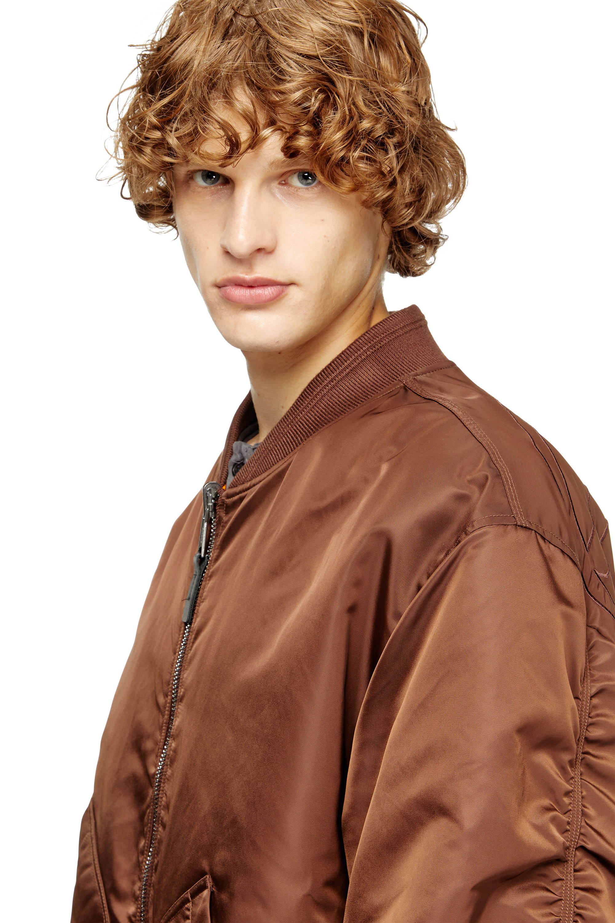 Diesel - J-HELD, Bomber in nylon imbottito con Oval D Uomo in Marrone - 5